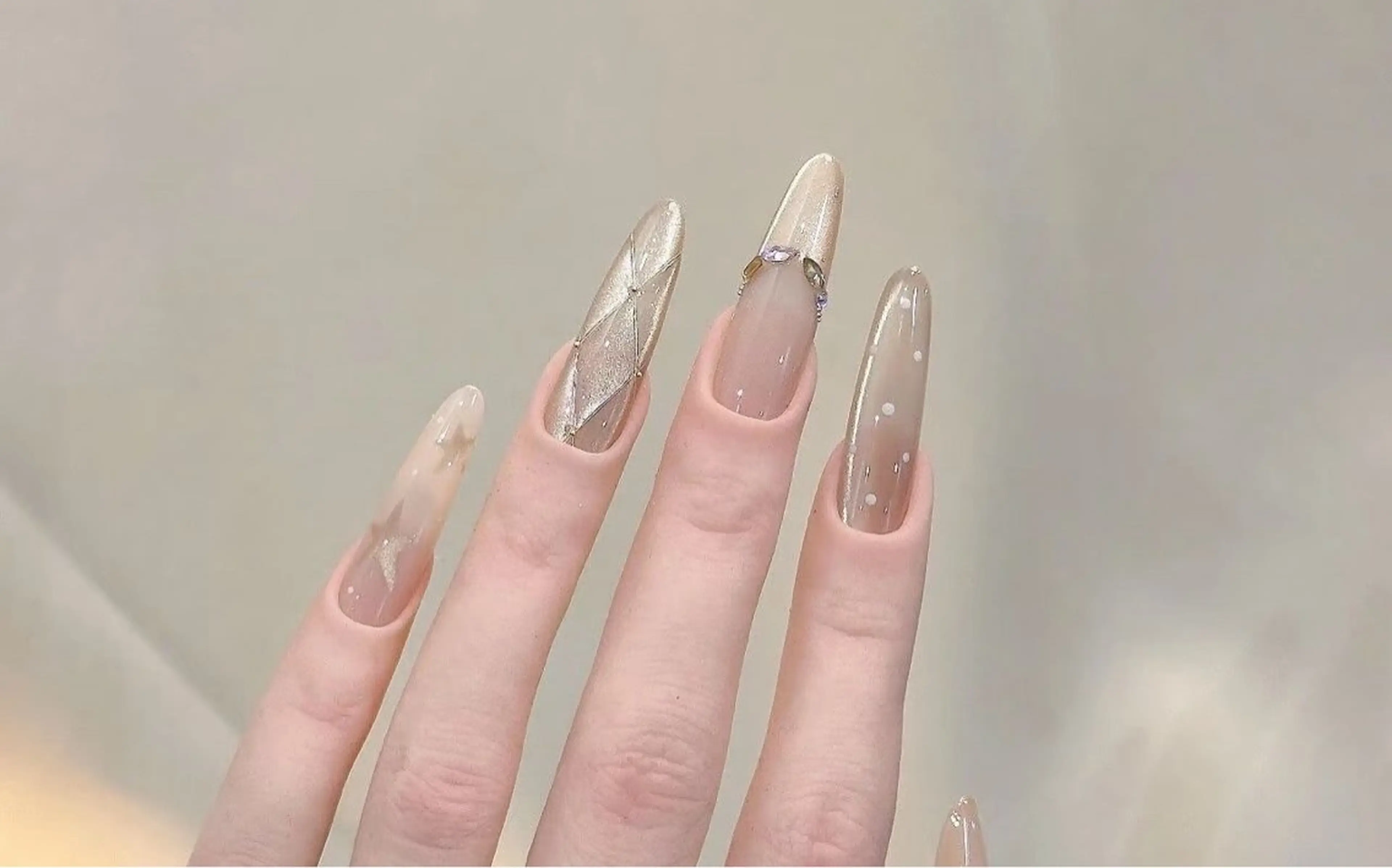 ネイル オーロラネイル 成人式 フットネイル フレンチネイル ジェルネイル ハンドネイル 長さだし専門 ありさのネイルデザイン