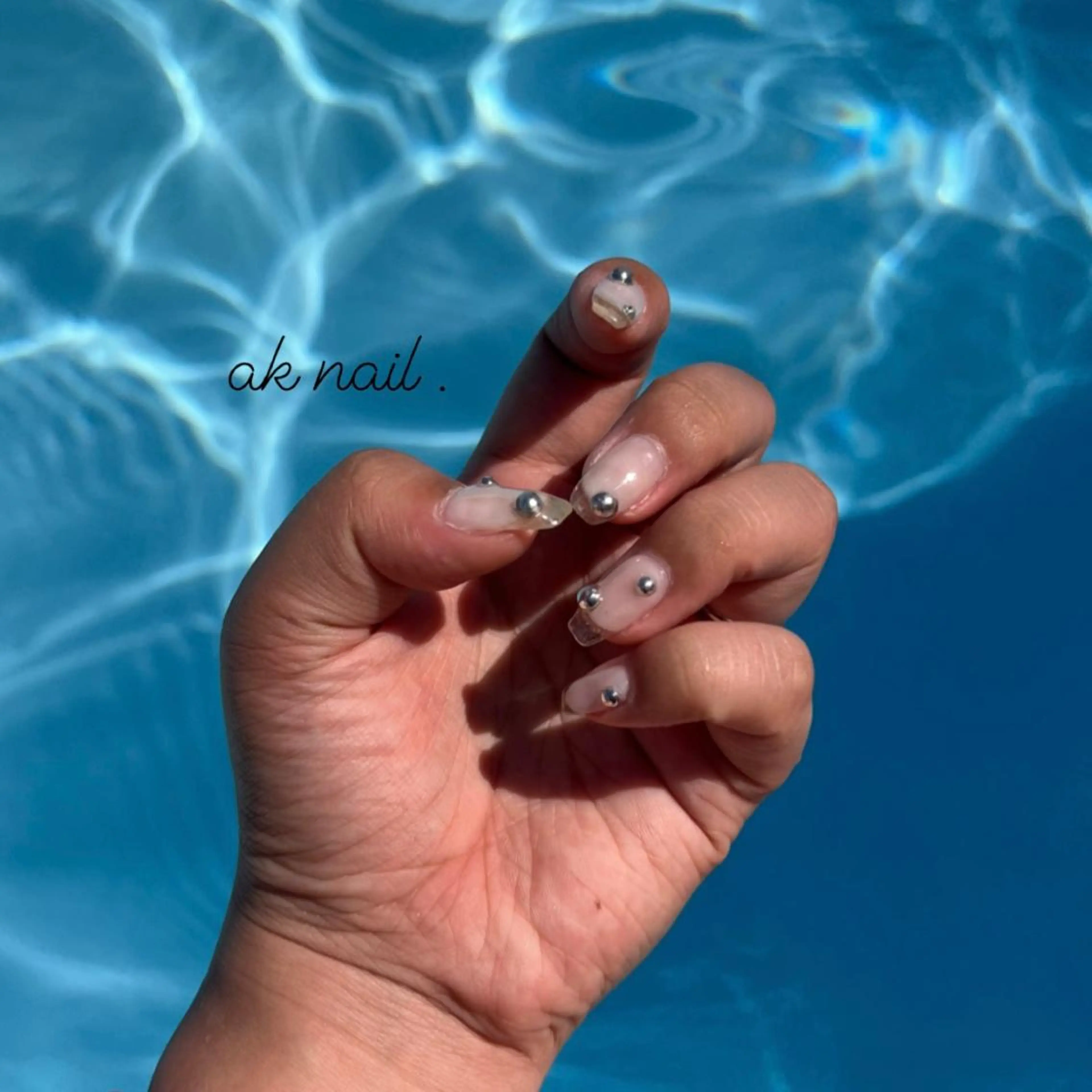 ミディアム ネイル 長さ出し ak nail .のネイルデザイン