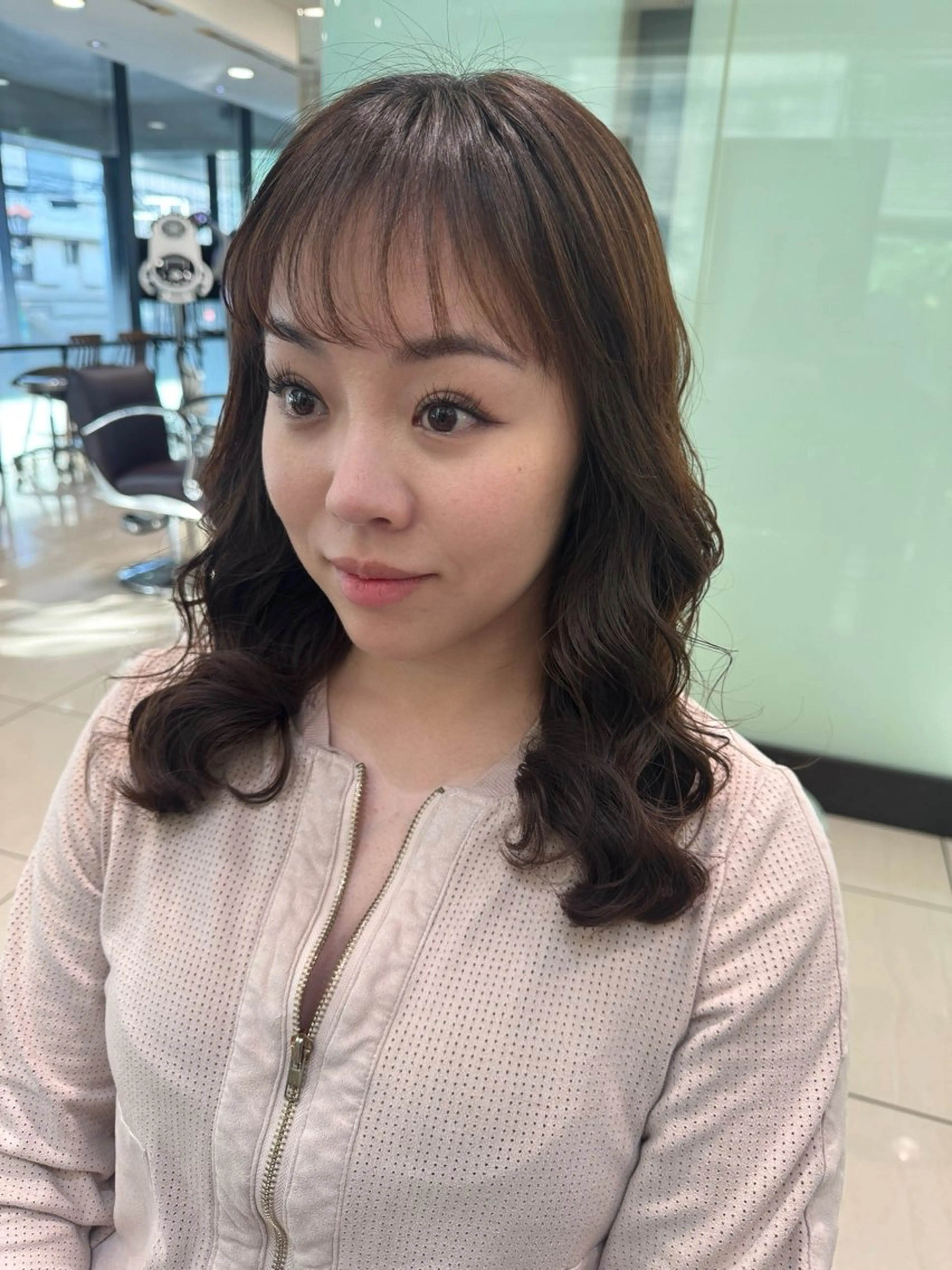 セミロング セミロングパーマ 韓国風ヘア カット ヘアカラー パーマ 大人可愛い♡コテ巻き パーマ🌼杉田 萌恵のヘアスタイル