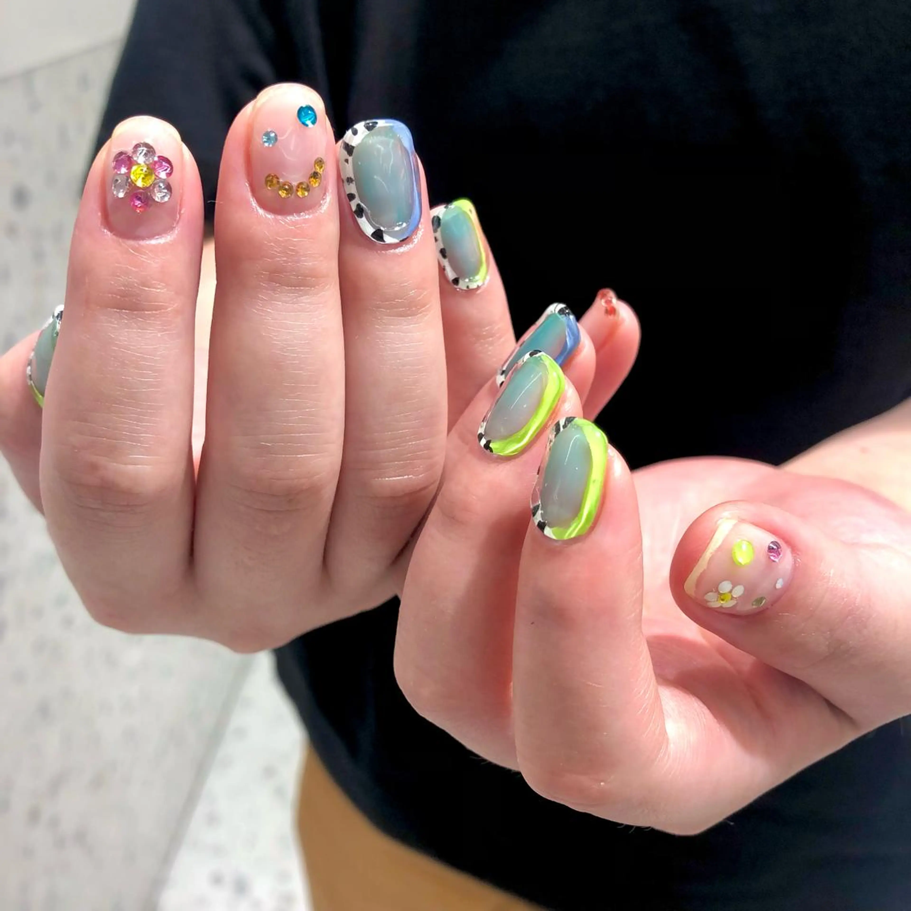 ネイル ハンドネイル 🧁🥕 asukaのネイルデザイン