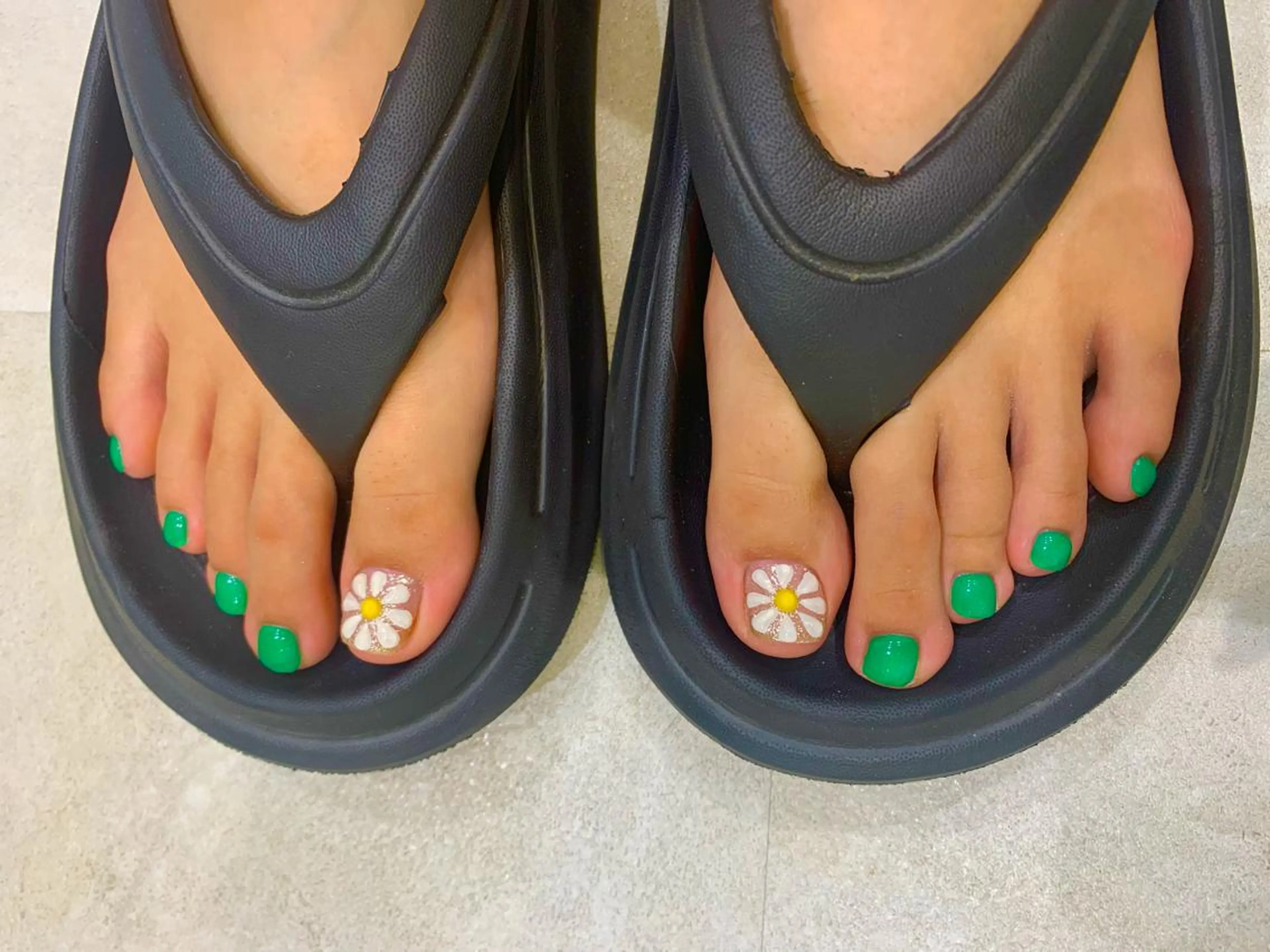 ネイル フラワーネイル フットネイル ぷっくりネイル nailsalon Rのネイルデザイン