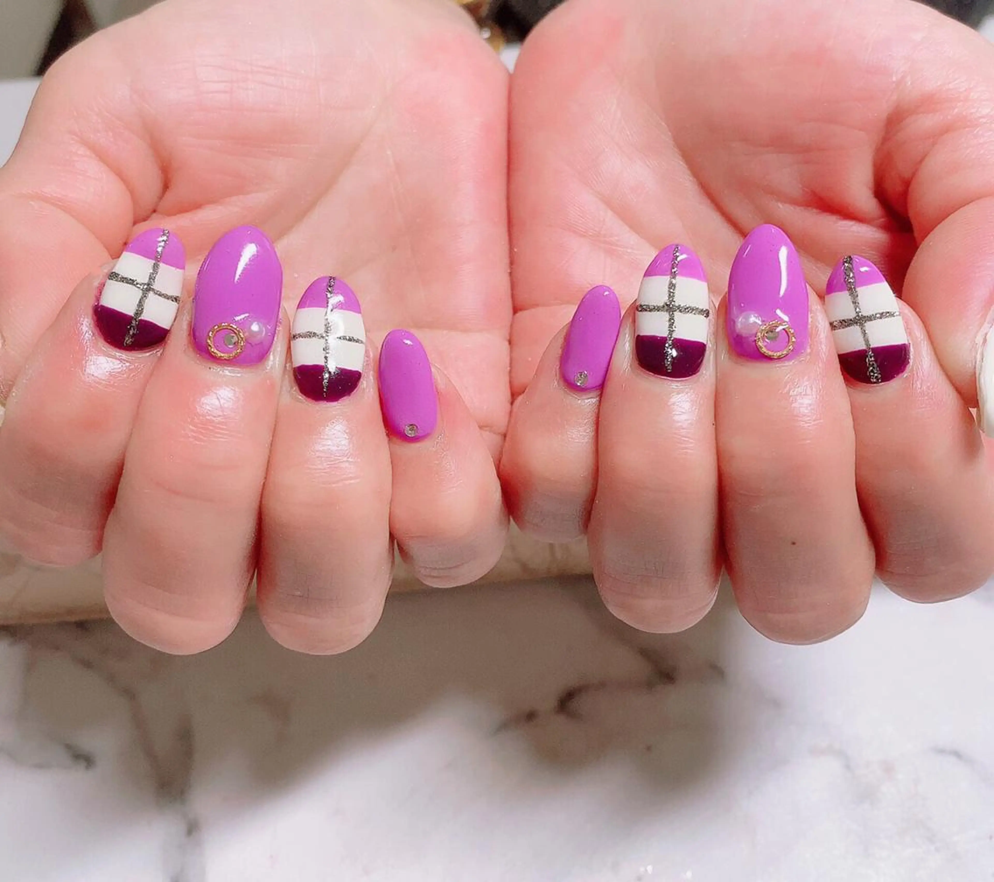 ネイル ハンドネイル マジック ミラーのネイルデザイン