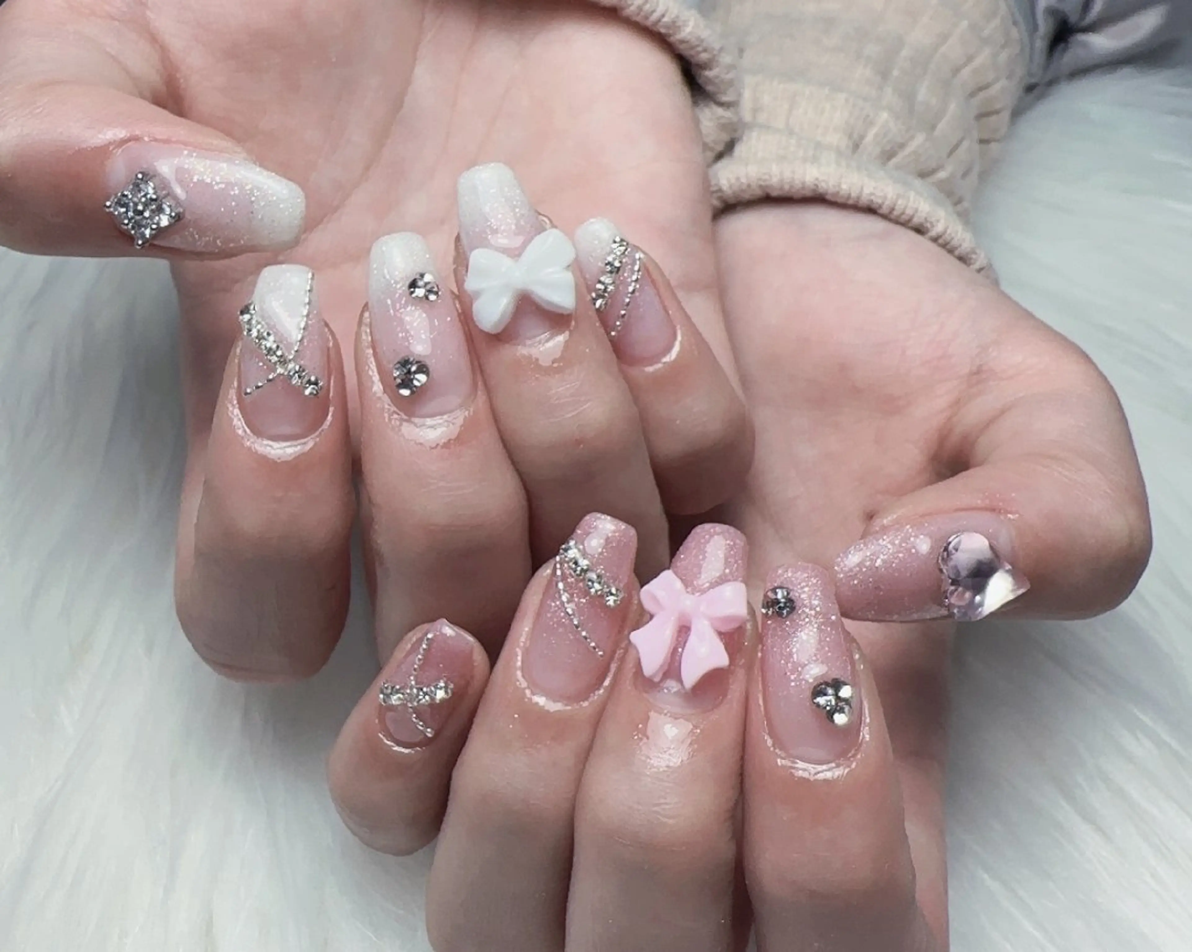 ネイル クリアネイル フラッシュネイル フットネイル フレンチネイル ジェルネイル ハンドネイル UM Nail Salonのネイルデザイン