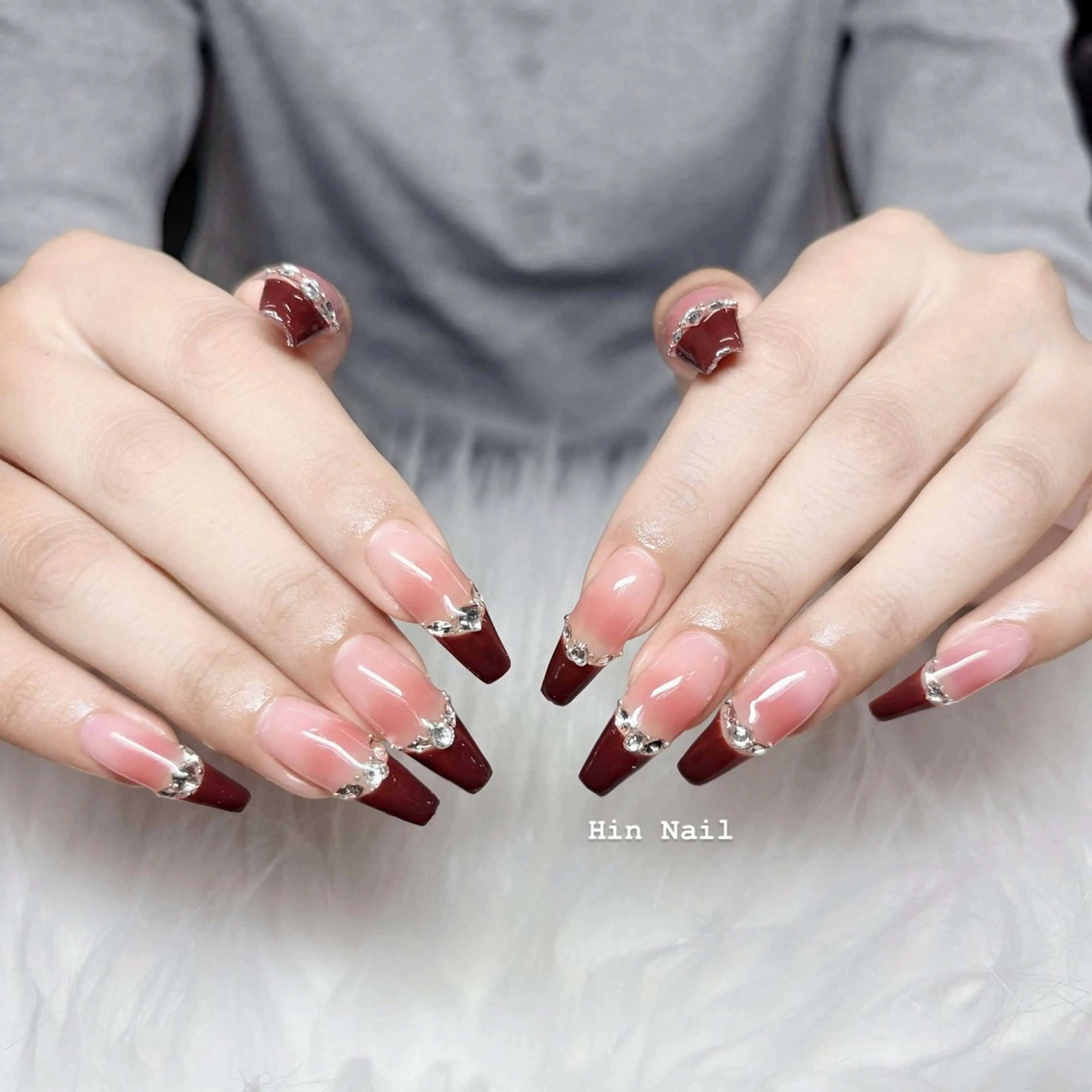 ネイル ハンドネイル Hin Nailsのネイルデザイン