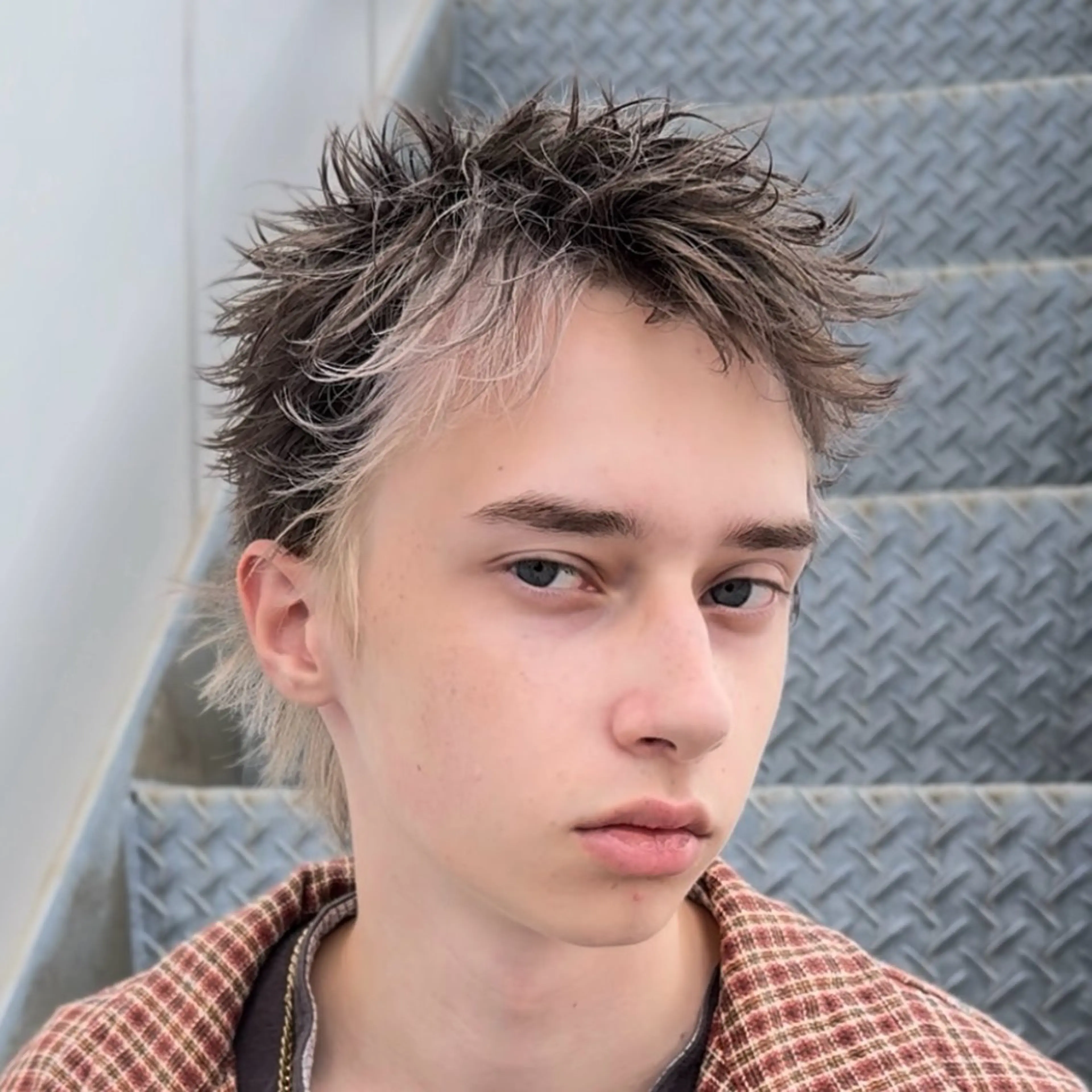 ショート カラー メンズ フェザーパーマ メンズパーマ 波巻きパーマ カット ヘアカラー 港南台短髪特化 フェザーパーマのヘアスタイル