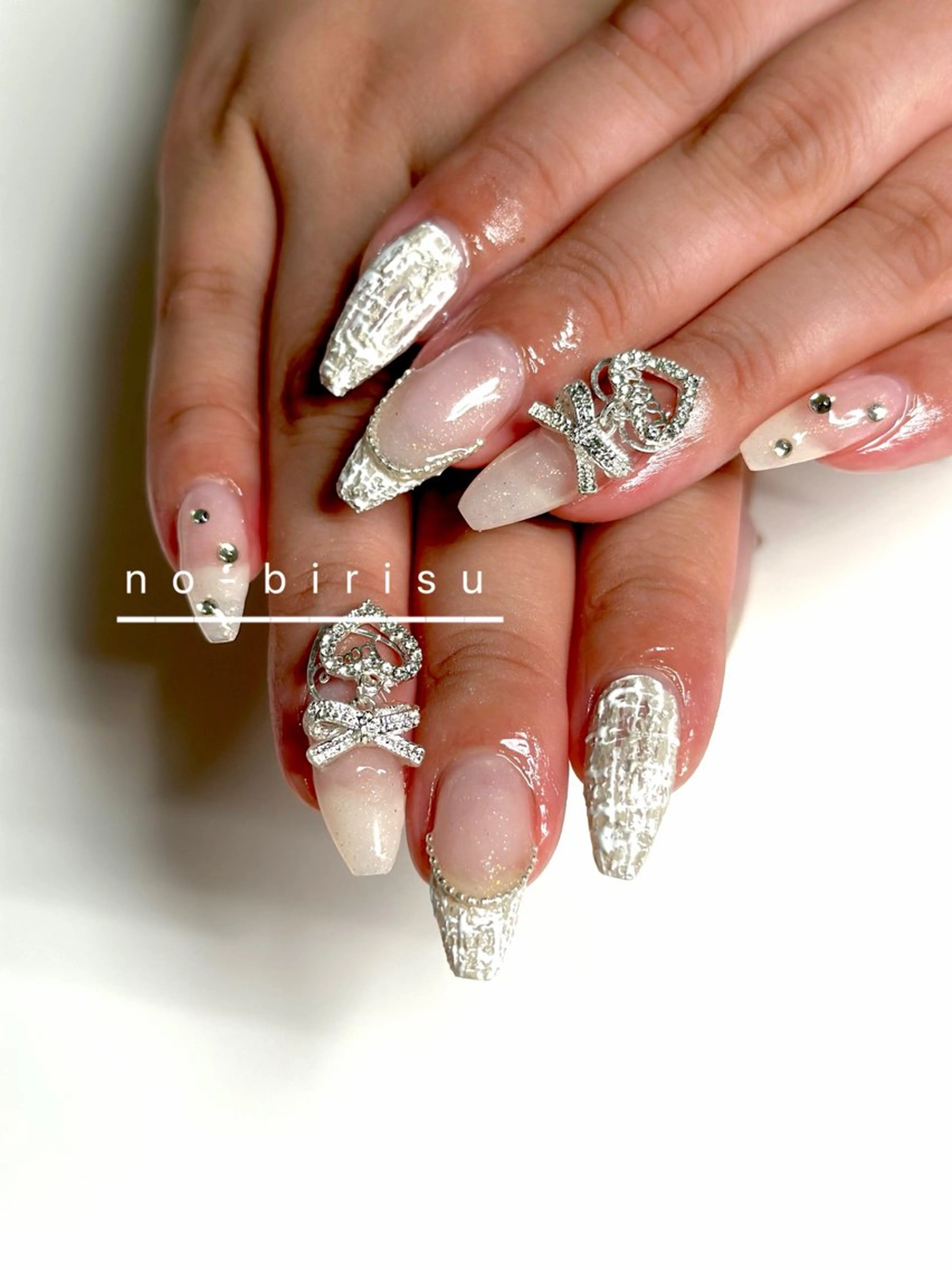 セミロング ハンドネイル no-birisu nailのネイルデザイン