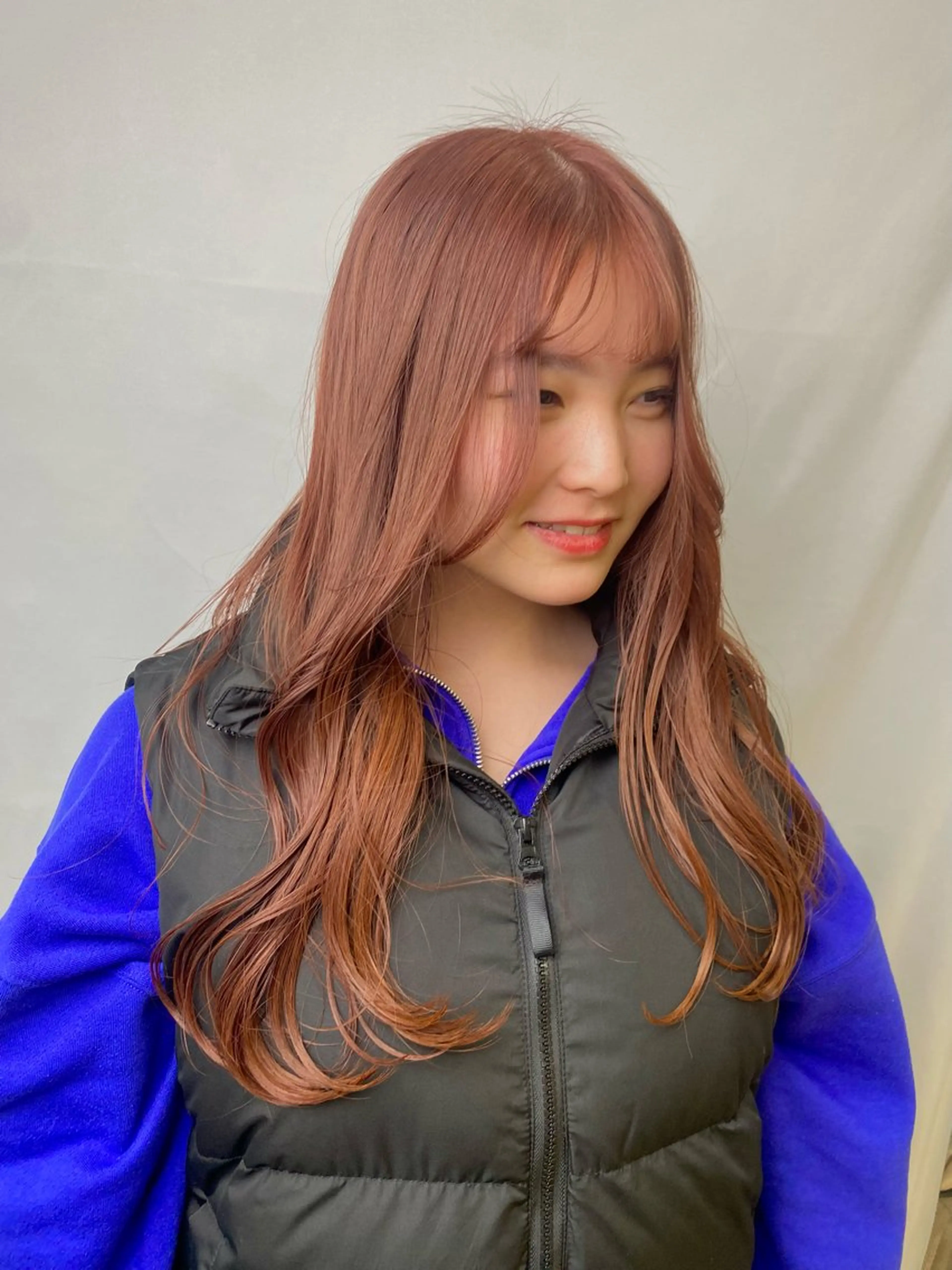 ロング カラー ベージュカラー ピンクカラー ピンクベージュ カット ヘアカラー トリートメント 鹿児島 聖来のヘアスタイル