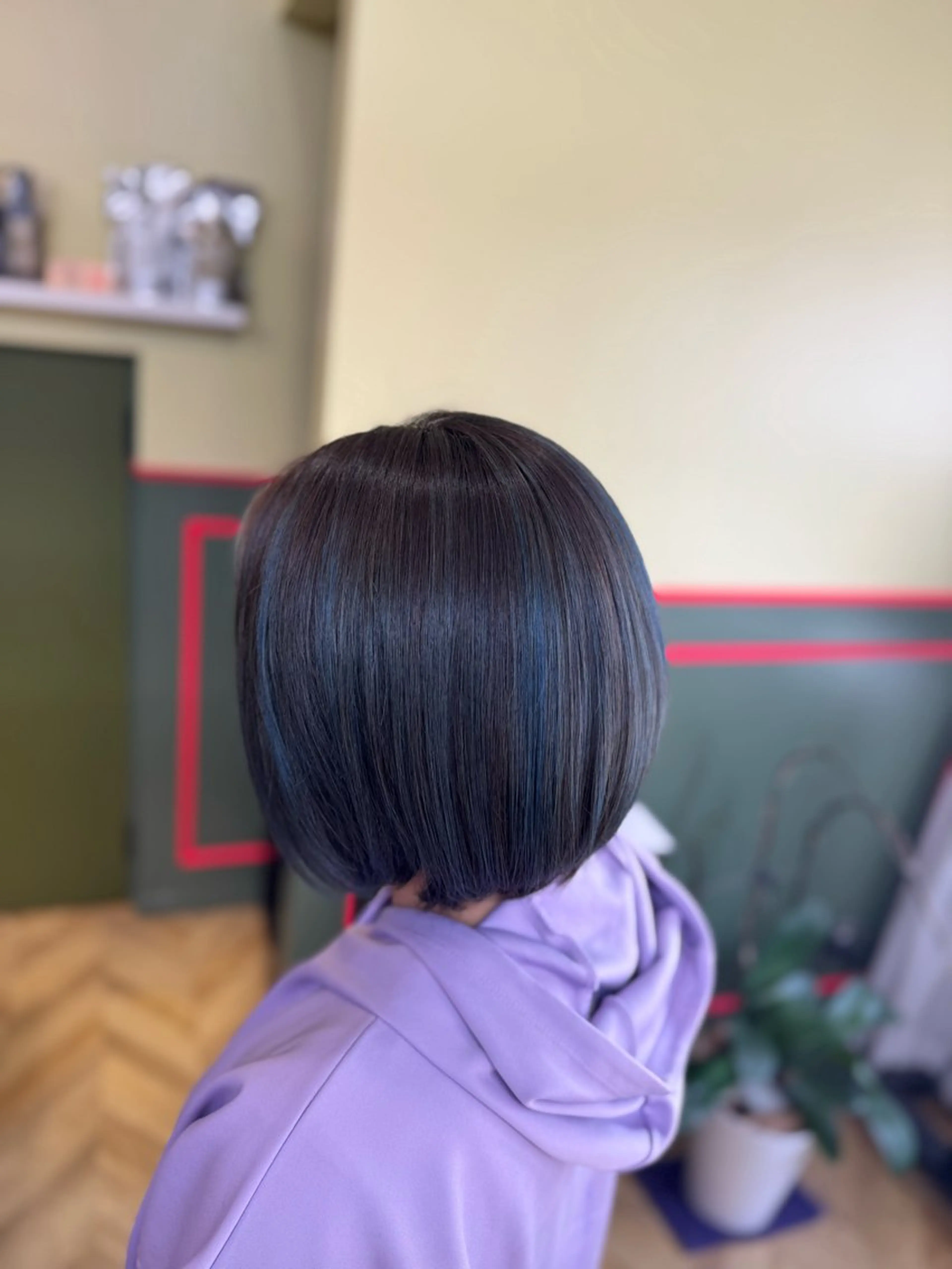 ショート カラー 米倉 麻衣のヘアスタイル