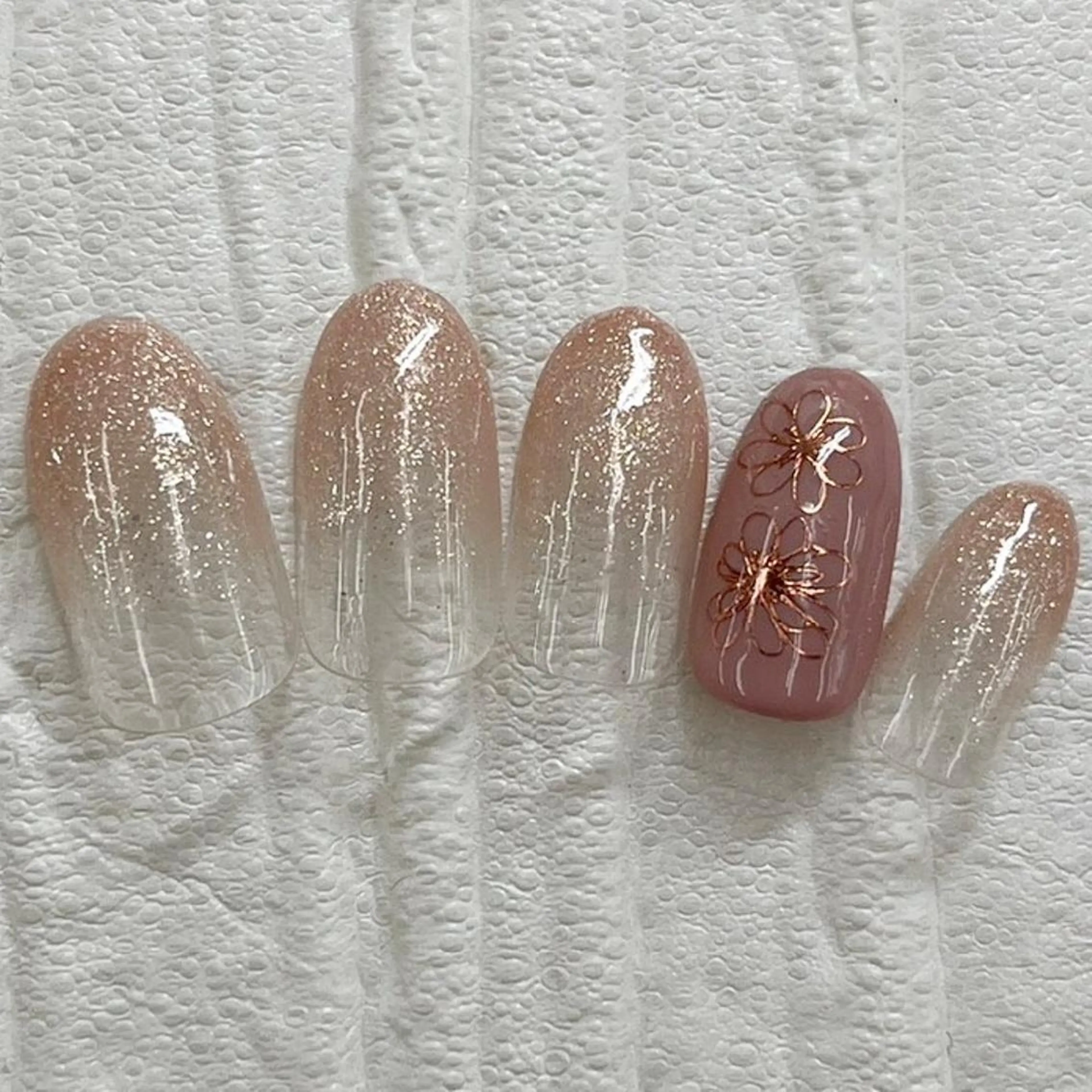 ネイル Nail salon Honey Beeのネイルデザイン
