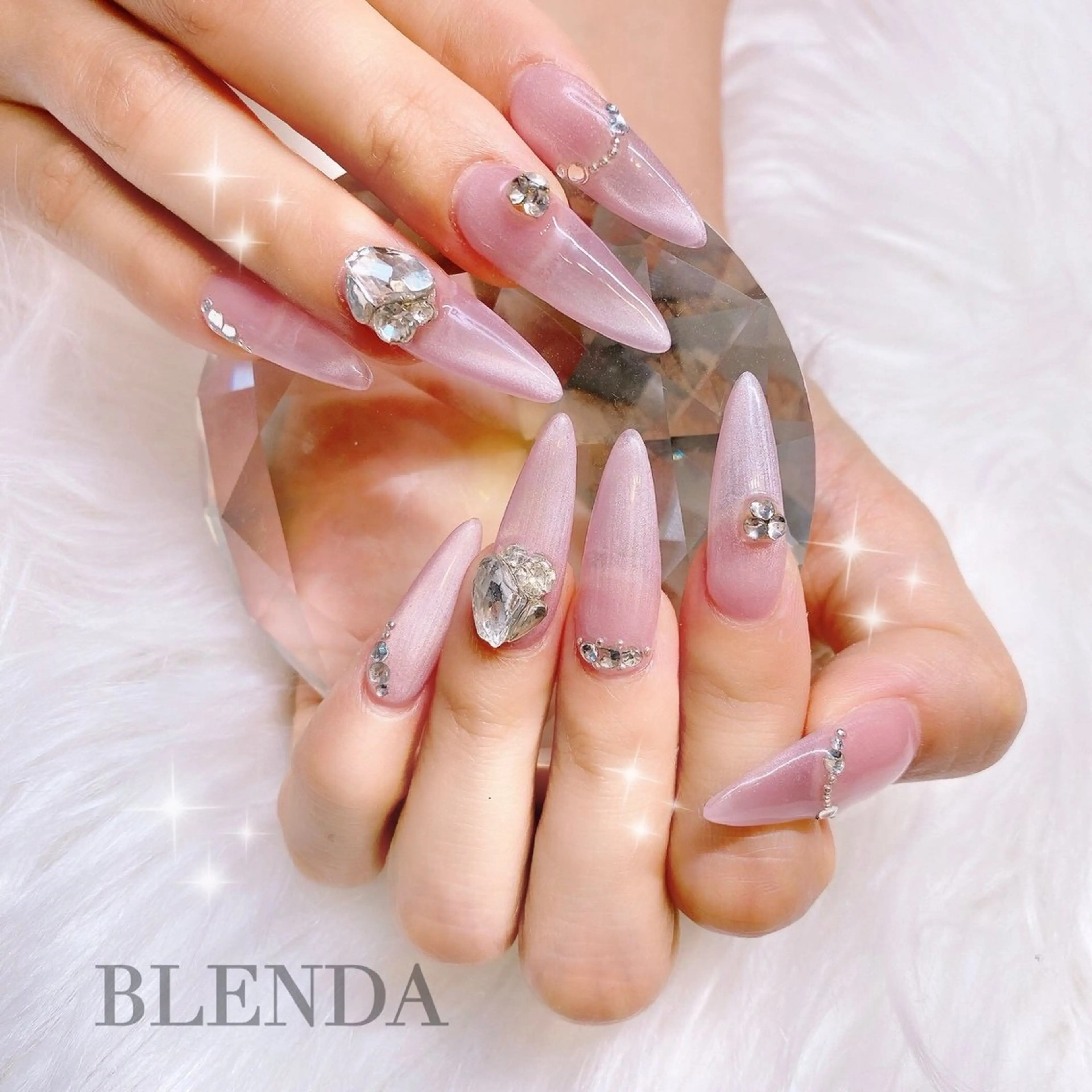 【チップスカルプ】チップで美フォルム&時短！ワンカラー🦋　※指名料¥880掛かりますの写真