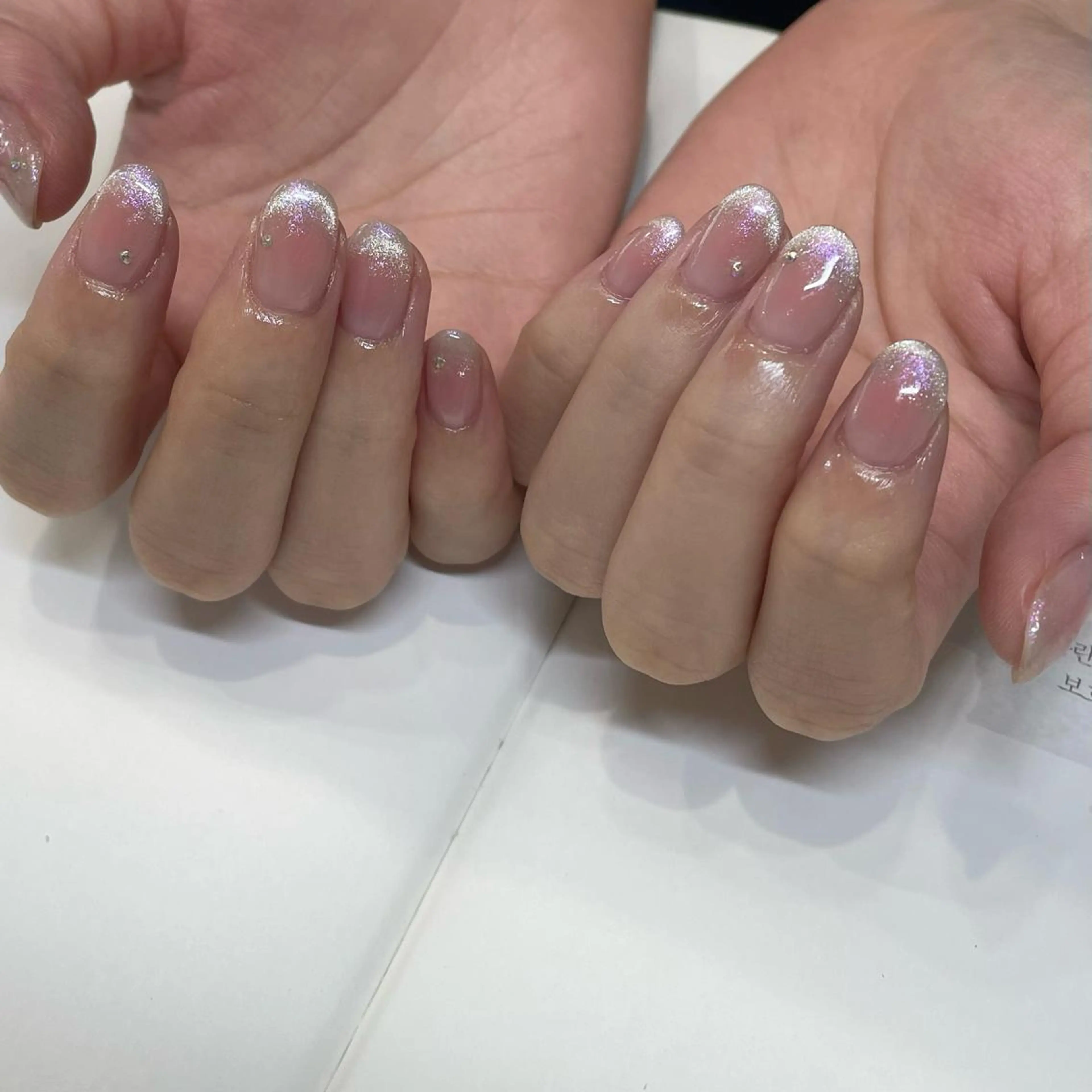 ネイル チークネイル マグネットネイル ハンドネイル ネイルズシャトン🪡 ネイリスト齊藤のネイルデザイン