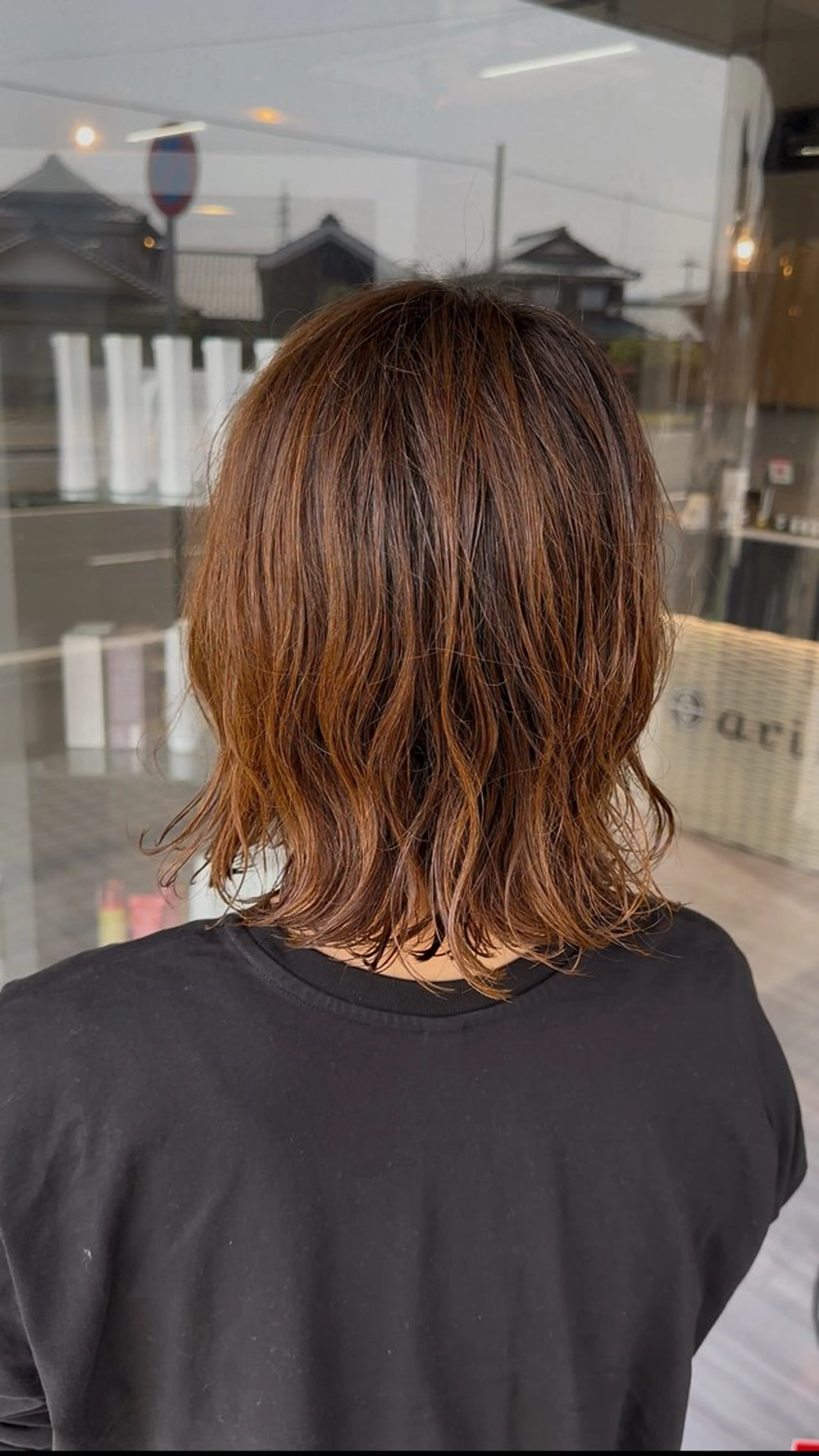 ミディアム パーマ ミディアムパーマ ボブ くびれヘア arika オケシ　リョウダイのヘアスタイル