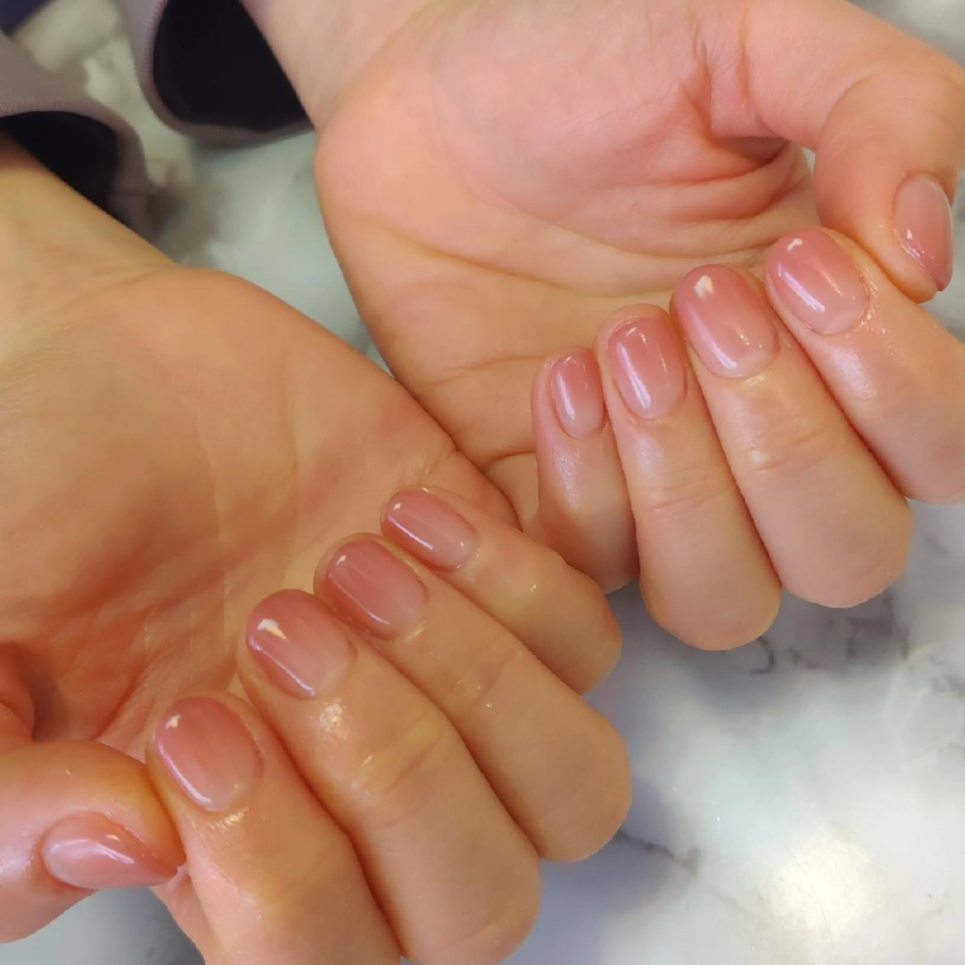 ネイル グラデーション ジェヌインネイル 河内のネイルデザイン