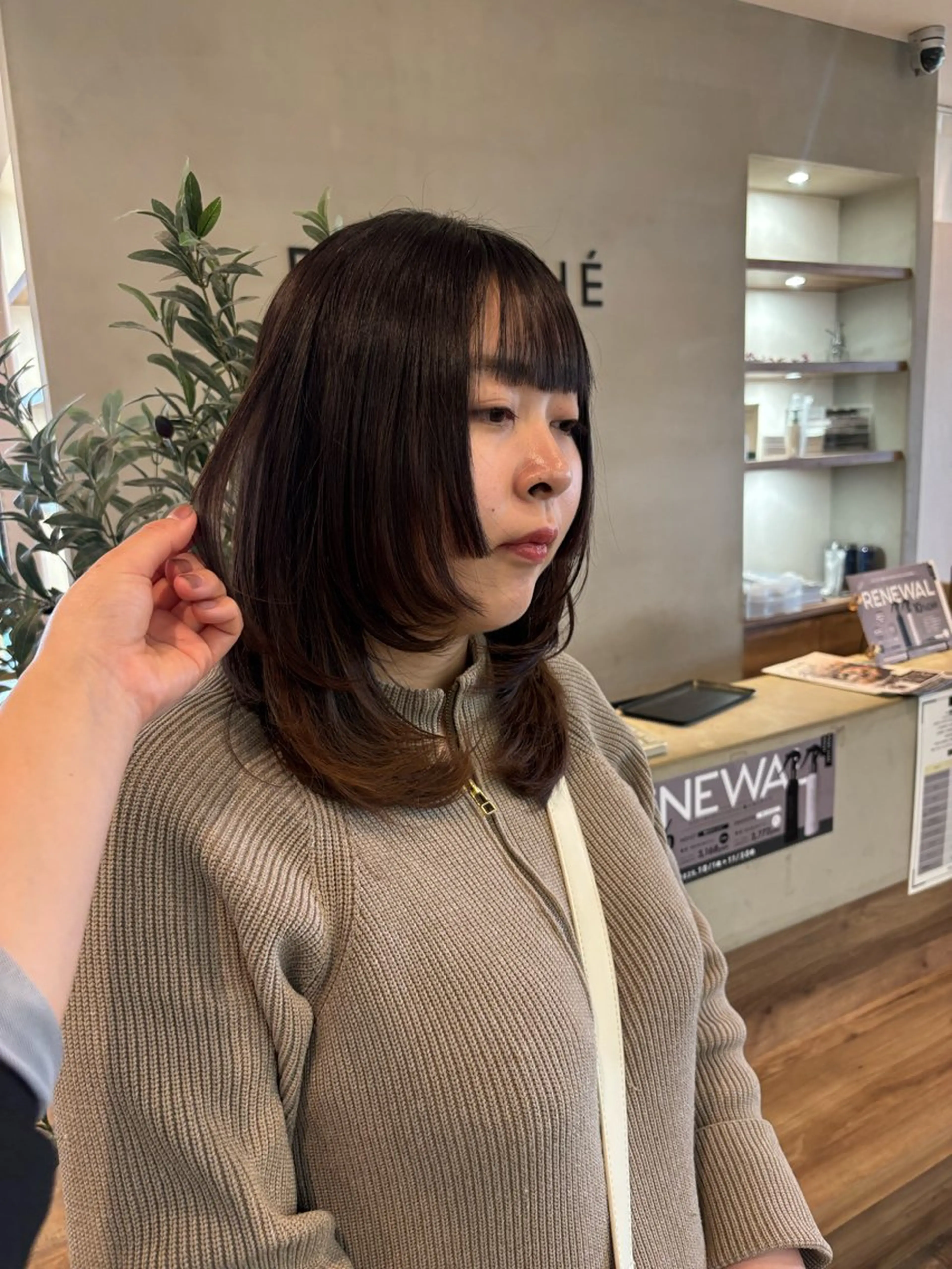 セミロング レイヤーカット カット 髙木琉菜／レイヤー パーソナルカラーのヘアスタイル