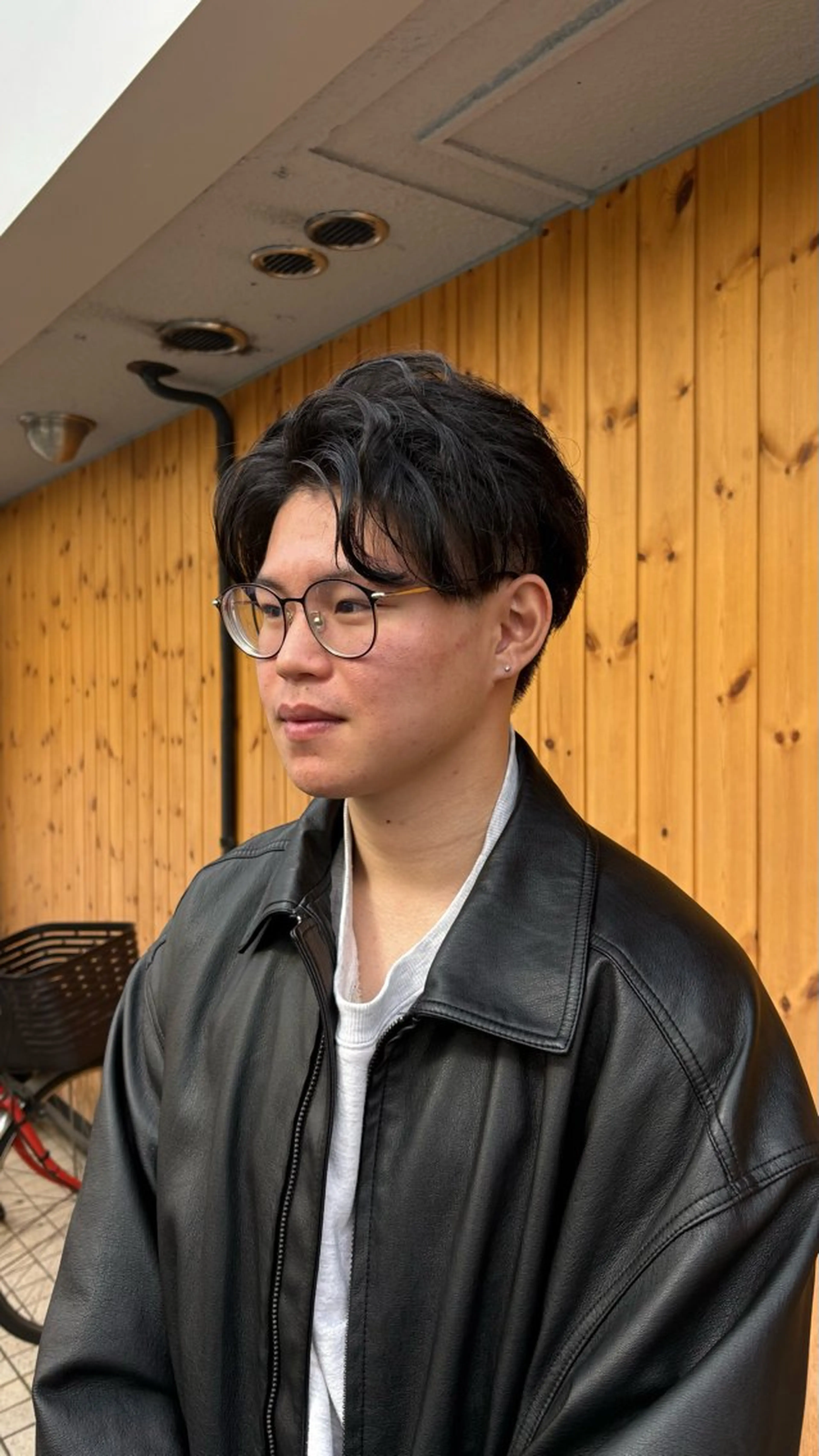 ショート パーマ メンズ センターパート メンズパーマ 学生(メンズ向け) 刈り上げ 学生 くせ毛特化・縮毛矯正 メンズパーマ・笠原のヘアスタイル