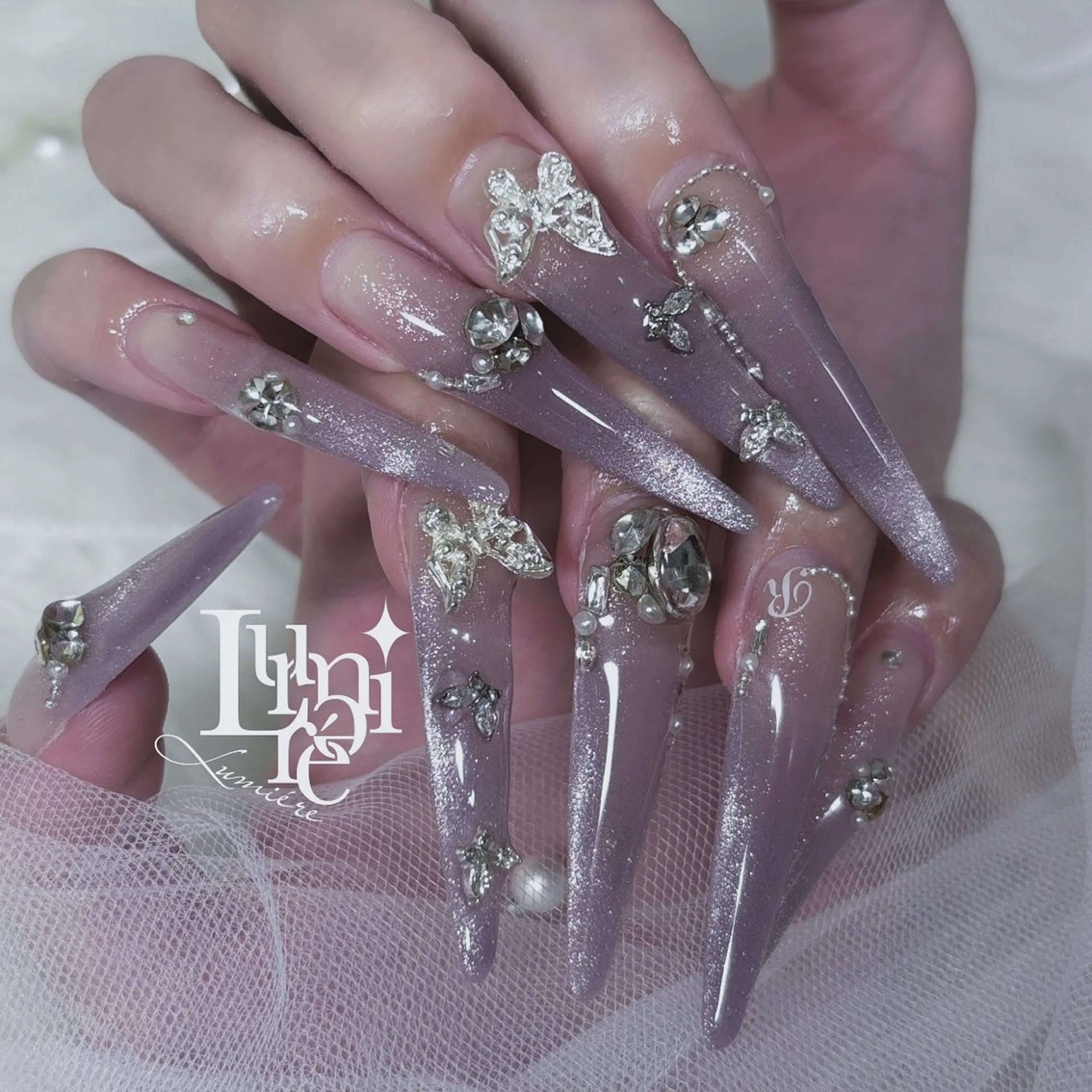 ネイル ハンドネイル Lumière｜ ロング｜ワンホンのネイルデザイン