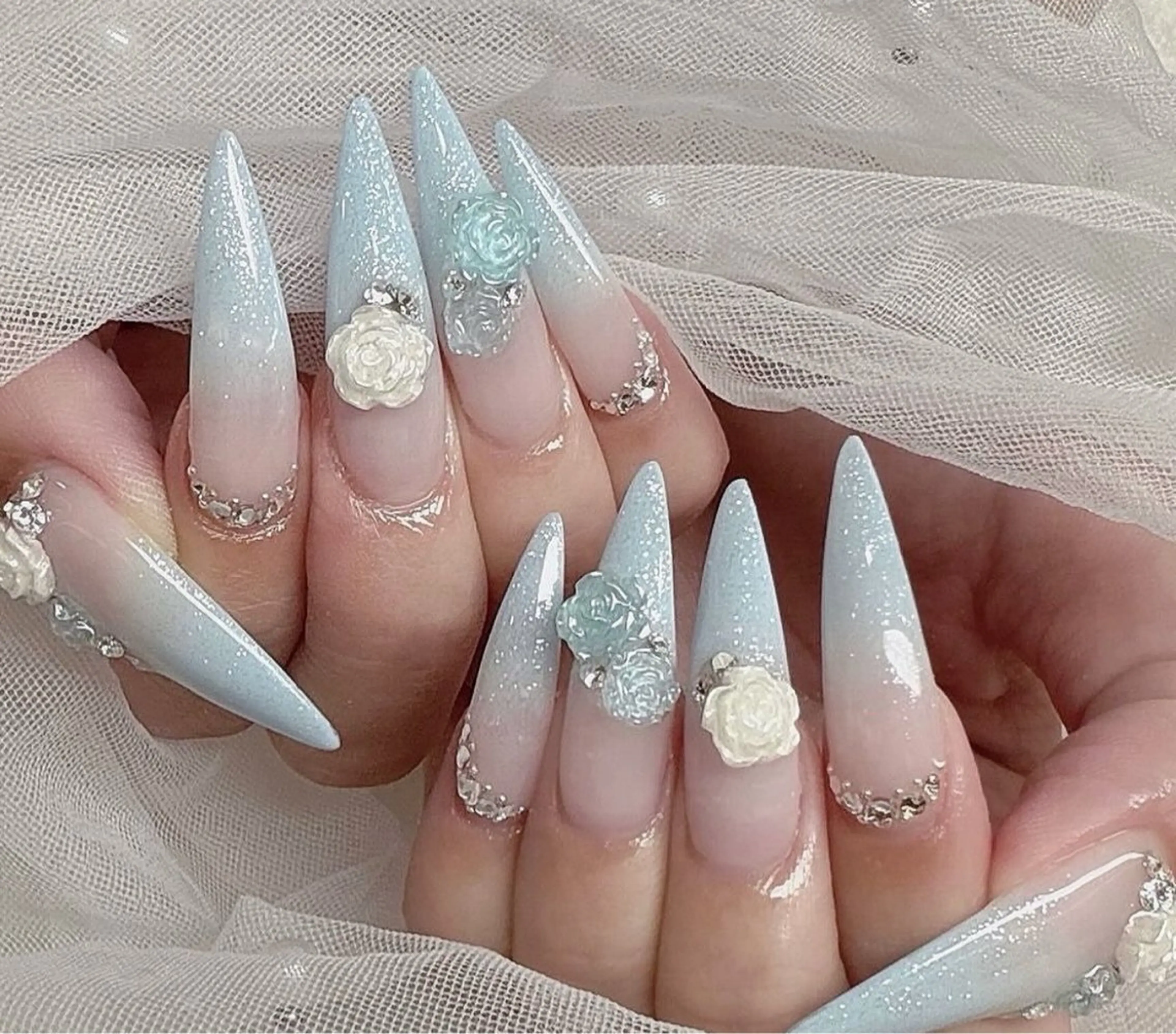 ネイル アートネイル フラワーネイル フレンチネイル ジェルネイル グラデーション ハンドネイル Ryunail所属・Ryu Nail NekoChanのネイルデザイン