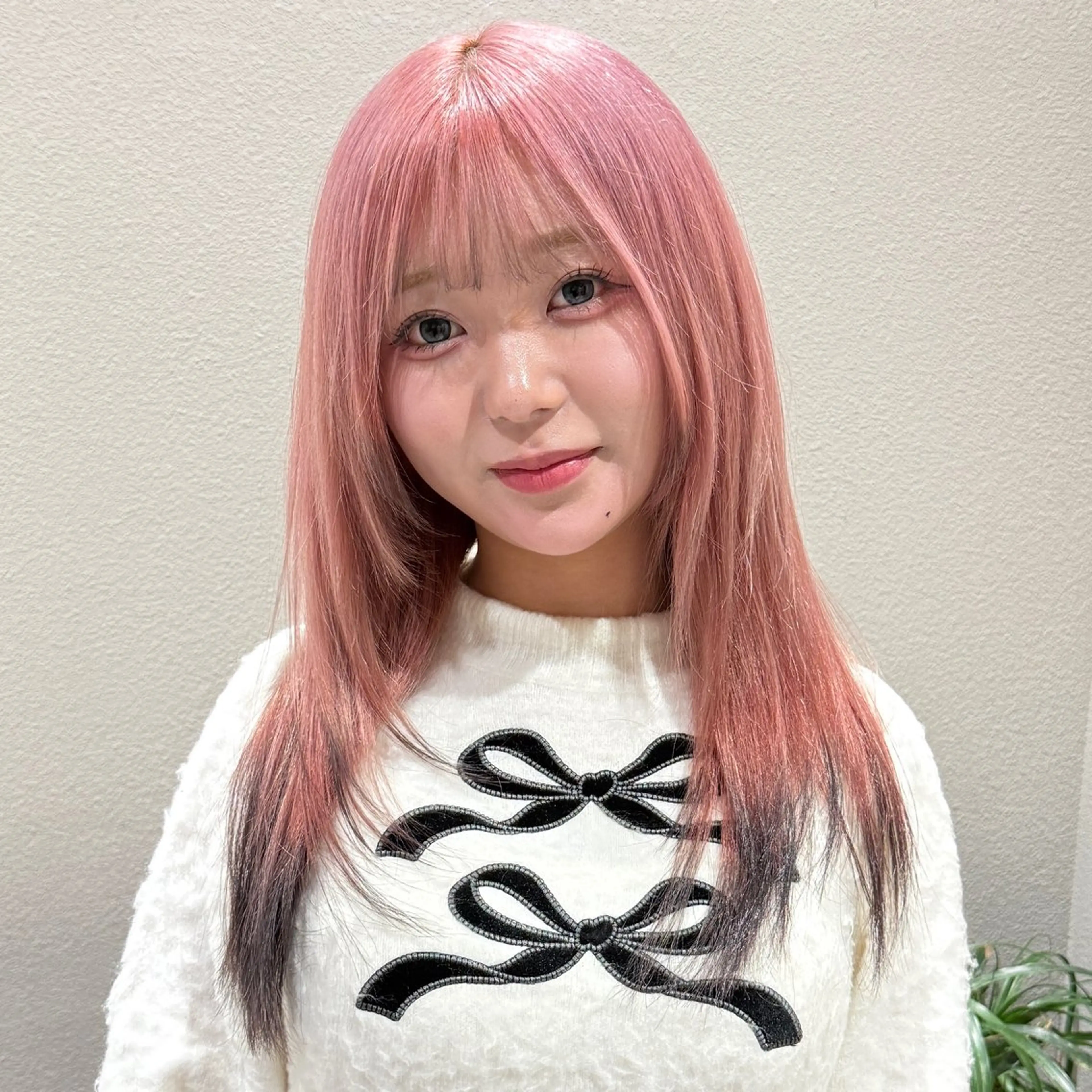 セミロング カラー ブリーチ ケアブリーチ ハイトーンカラー ピンクカラー 縮毛矯正 ヘアカラー ✨ブリーチ支持No1 複雑履歴修正/舘岡のヘアスタイル