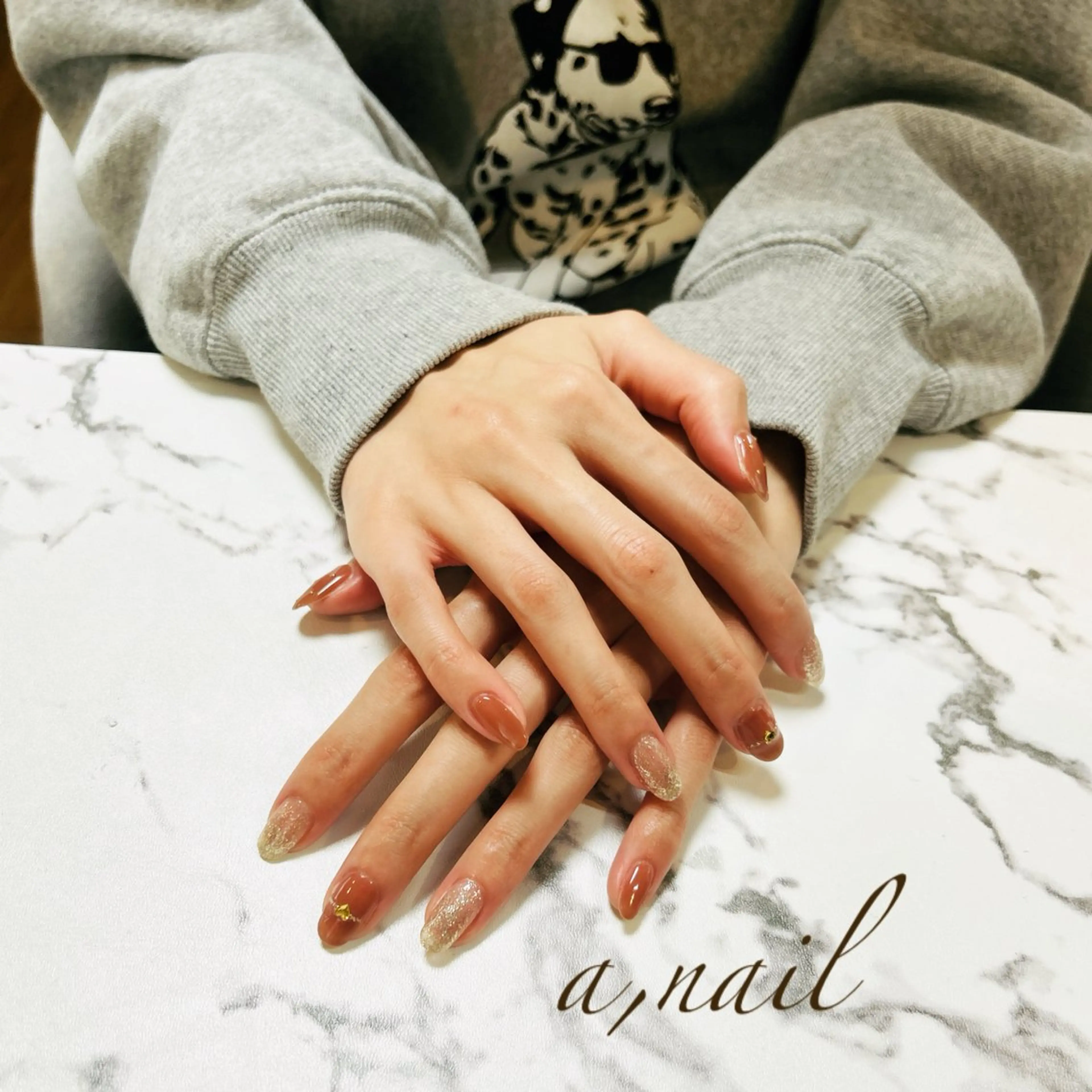 ネイル ドット ハート キラキラネイル シンプルネイル ハンドネイル ネイルサロン エーネイルのネイルデザイン