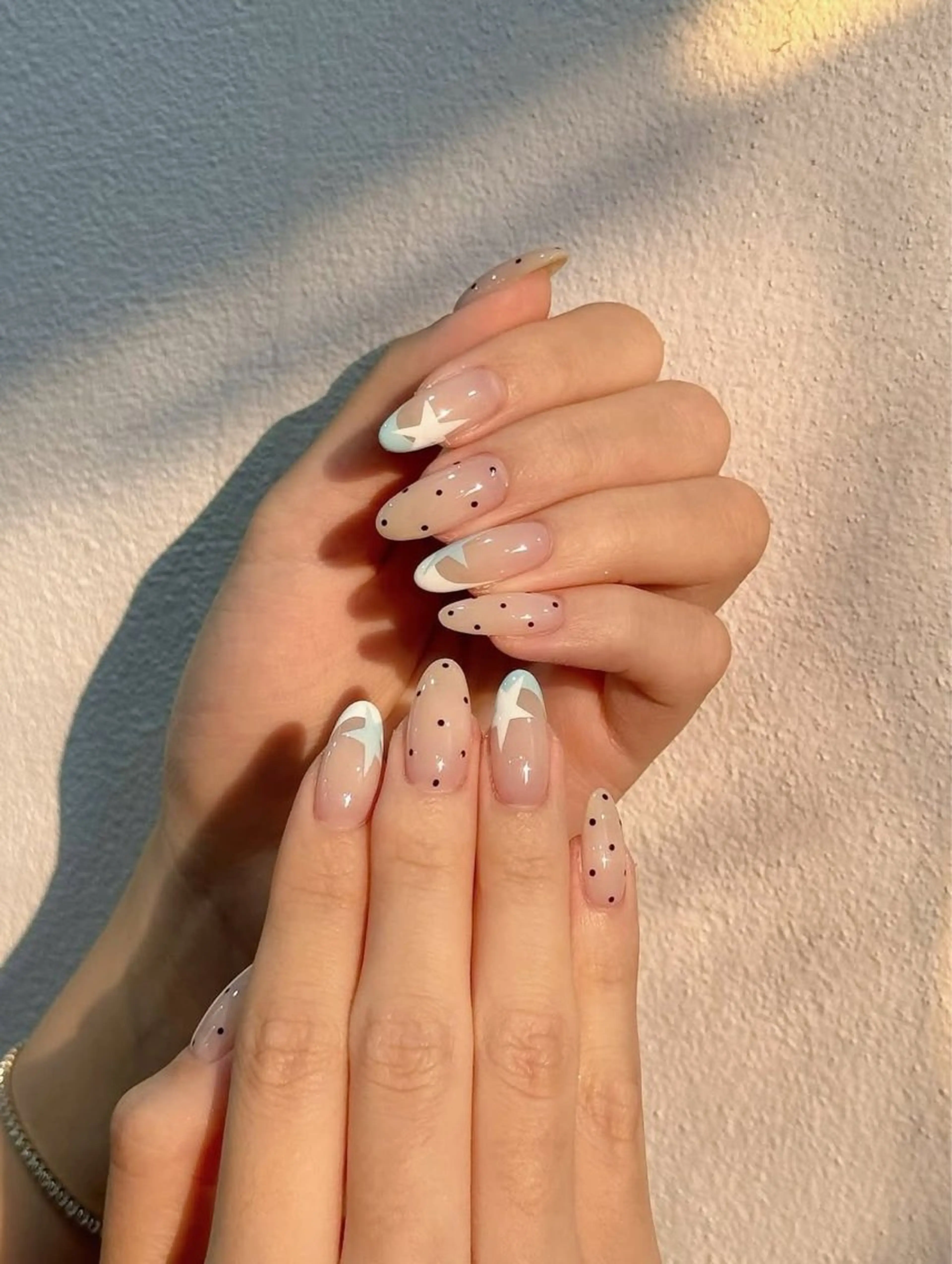 ミディアム 韓国風ヘア ハンドネイル Aila Nail HanChanのネイルデザイン