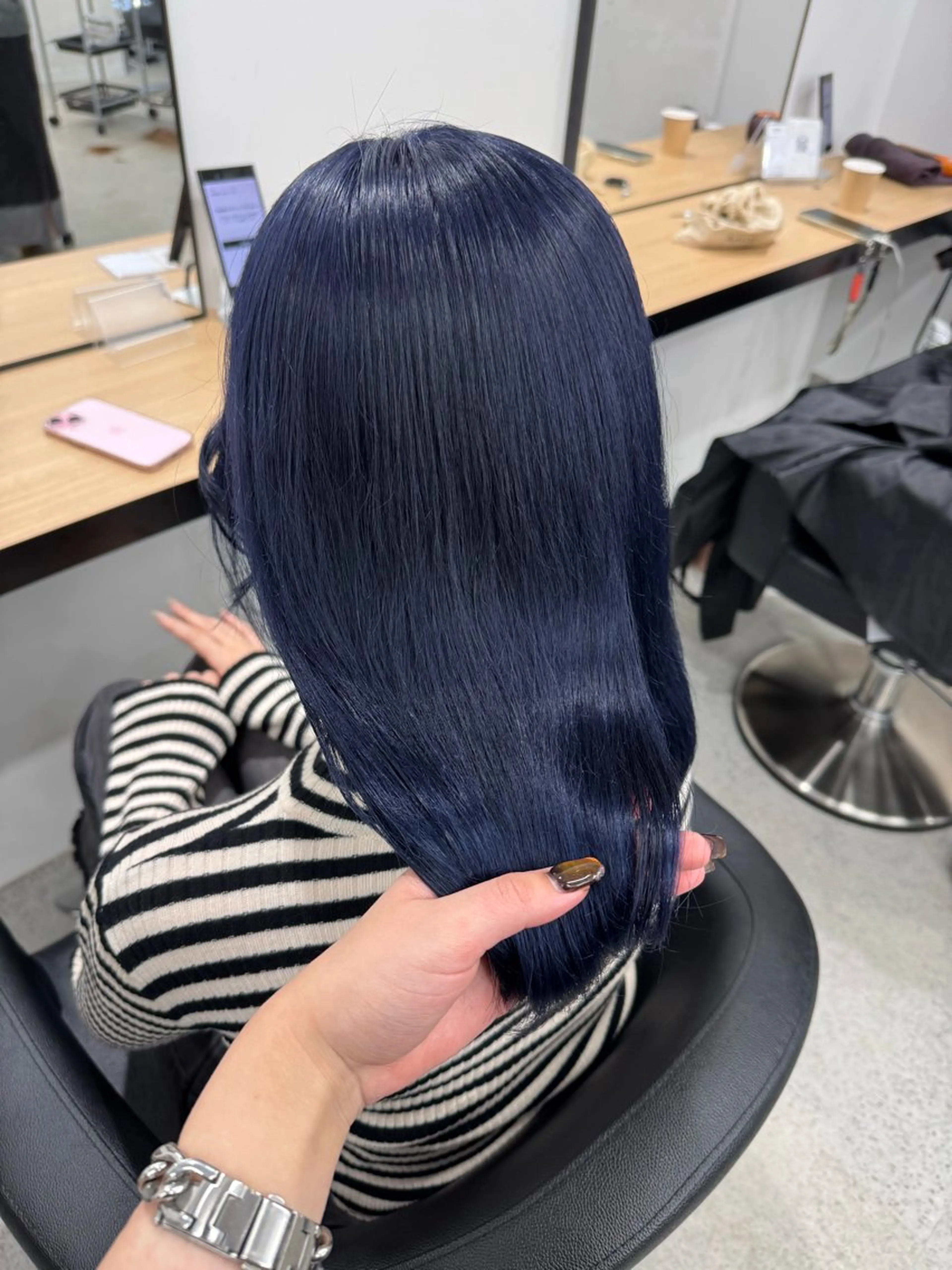 セミロング カラー 暗髪🩶ラベンダー/ ブルー/ユウナ🤍のヘアスタイル