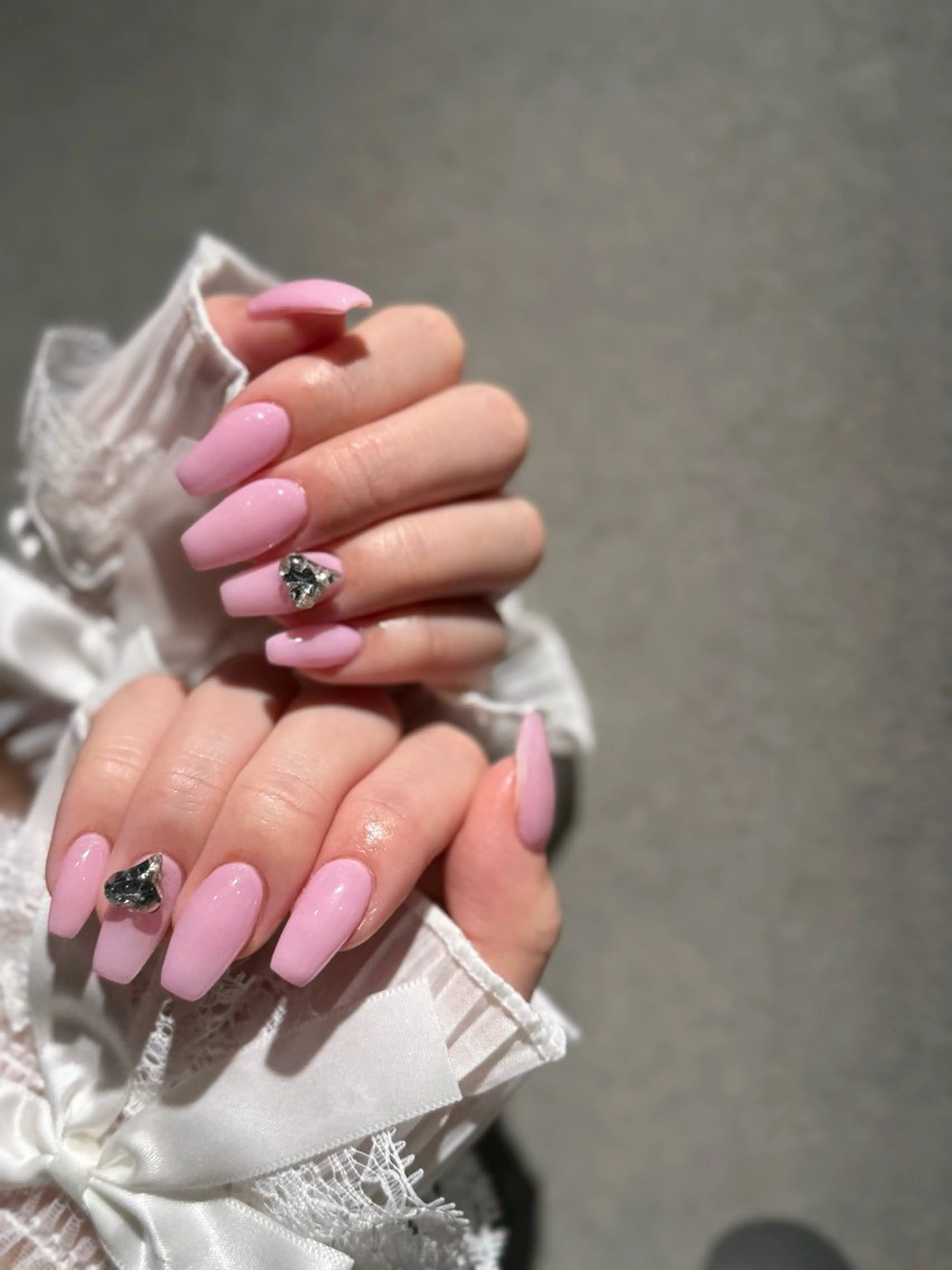 ネイル I-nailロング /ワンホン/キラキラのネイルデザイン