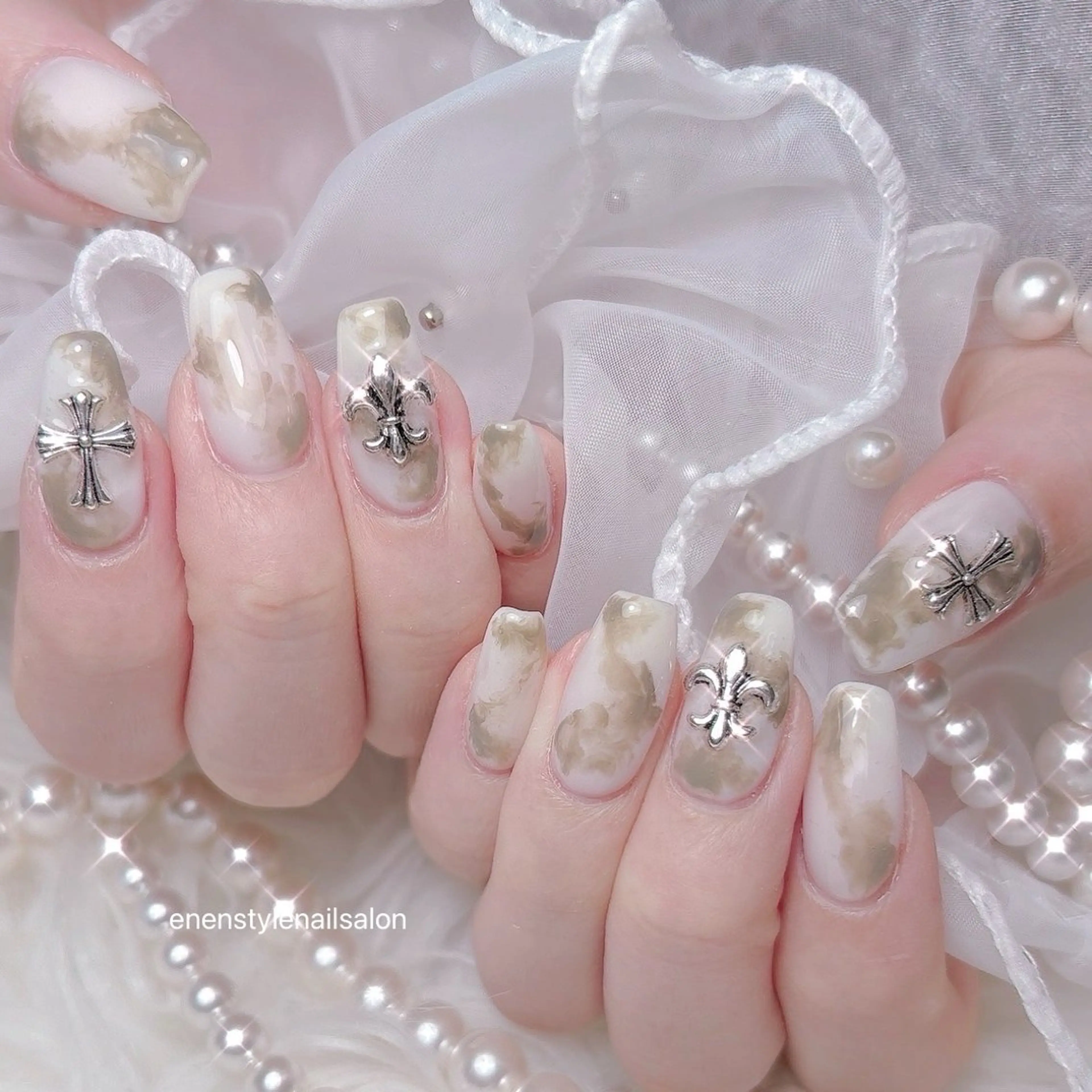 ネイル ハンドネイル 👑enen style👑のネイルデザイン