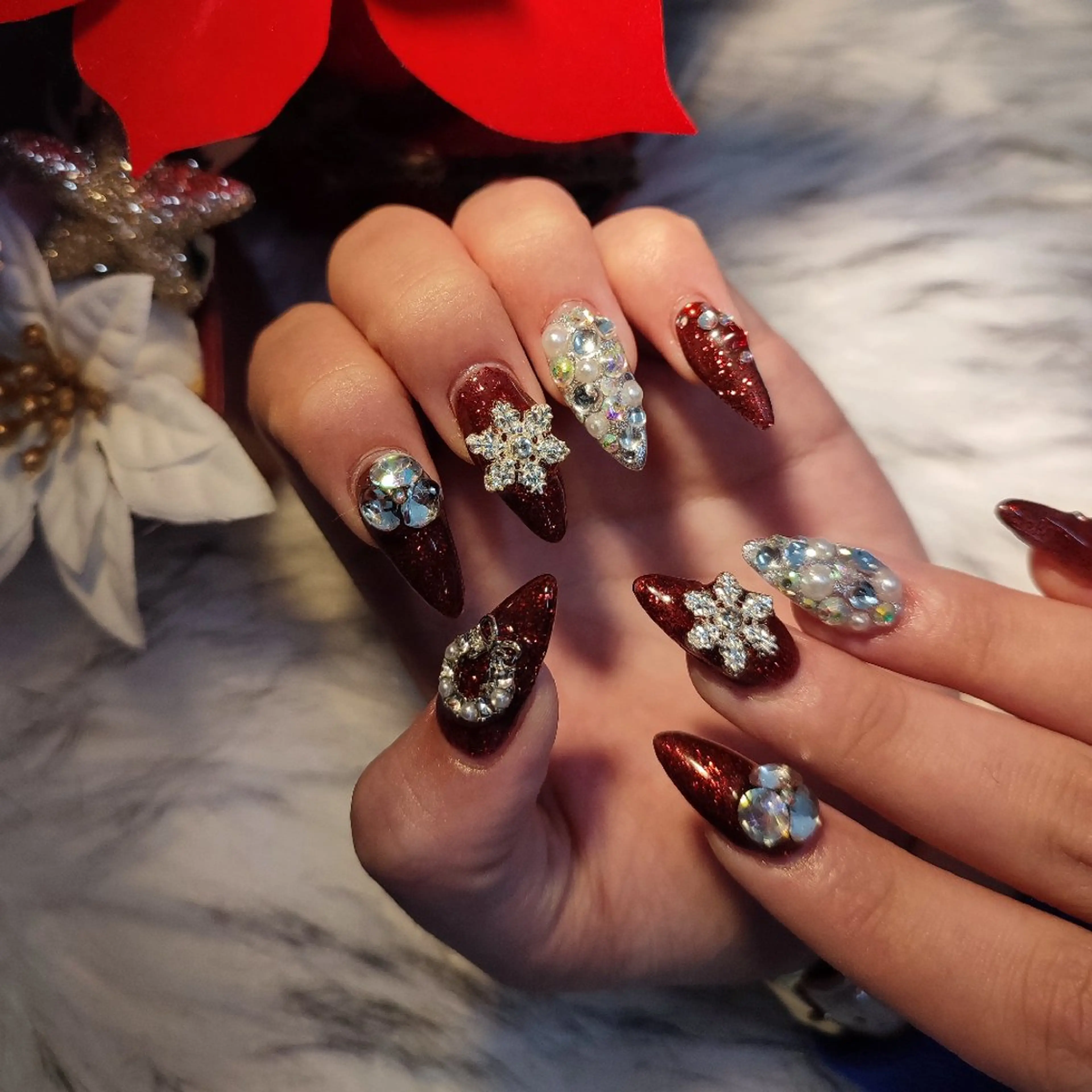 ネイル ハンドネイル RUNWAY 　　の眉毛・アイブロウイメージ