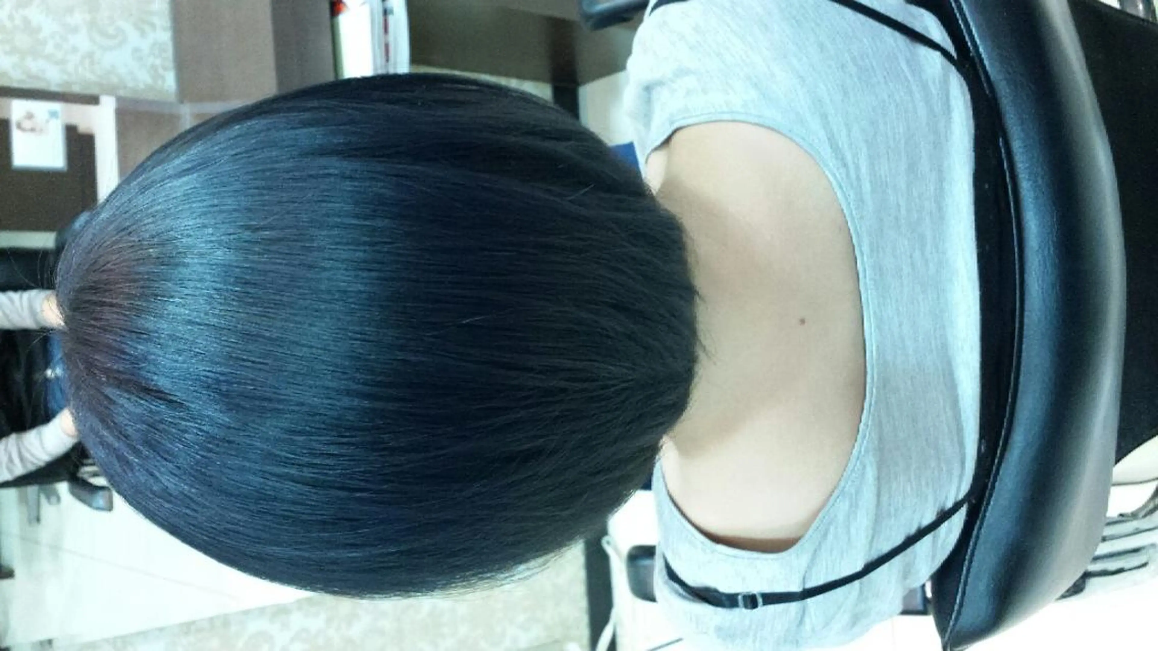 ショート カラー 黒髪 ブルーカラー ブルーブラック ネイビーカラー 大久保 隆蔵のヘアスタイル