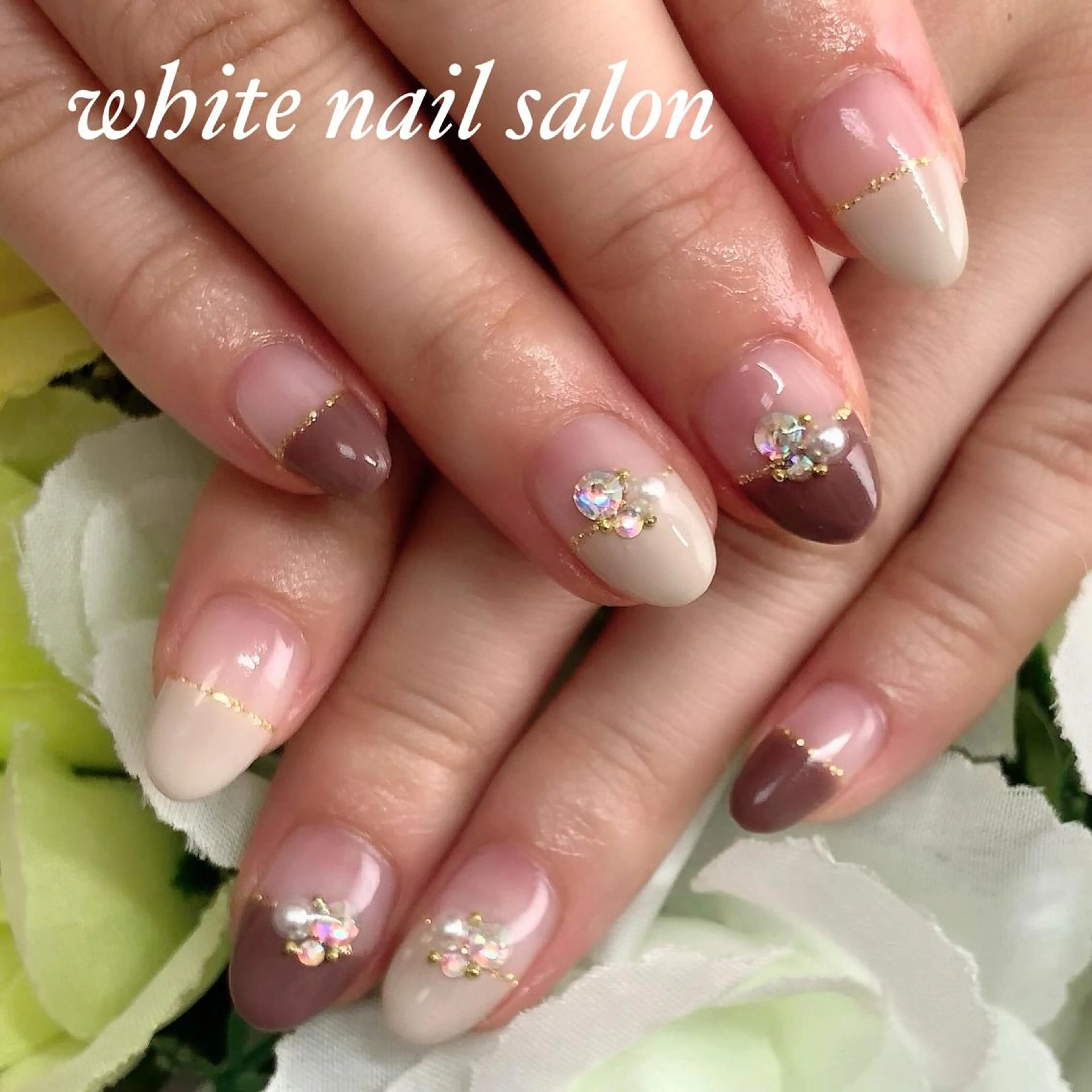 ネイル ジェルネイル ハードジェル 持ち込み ソフトジェル ハンドネイル white nail salonのネイルデザイン