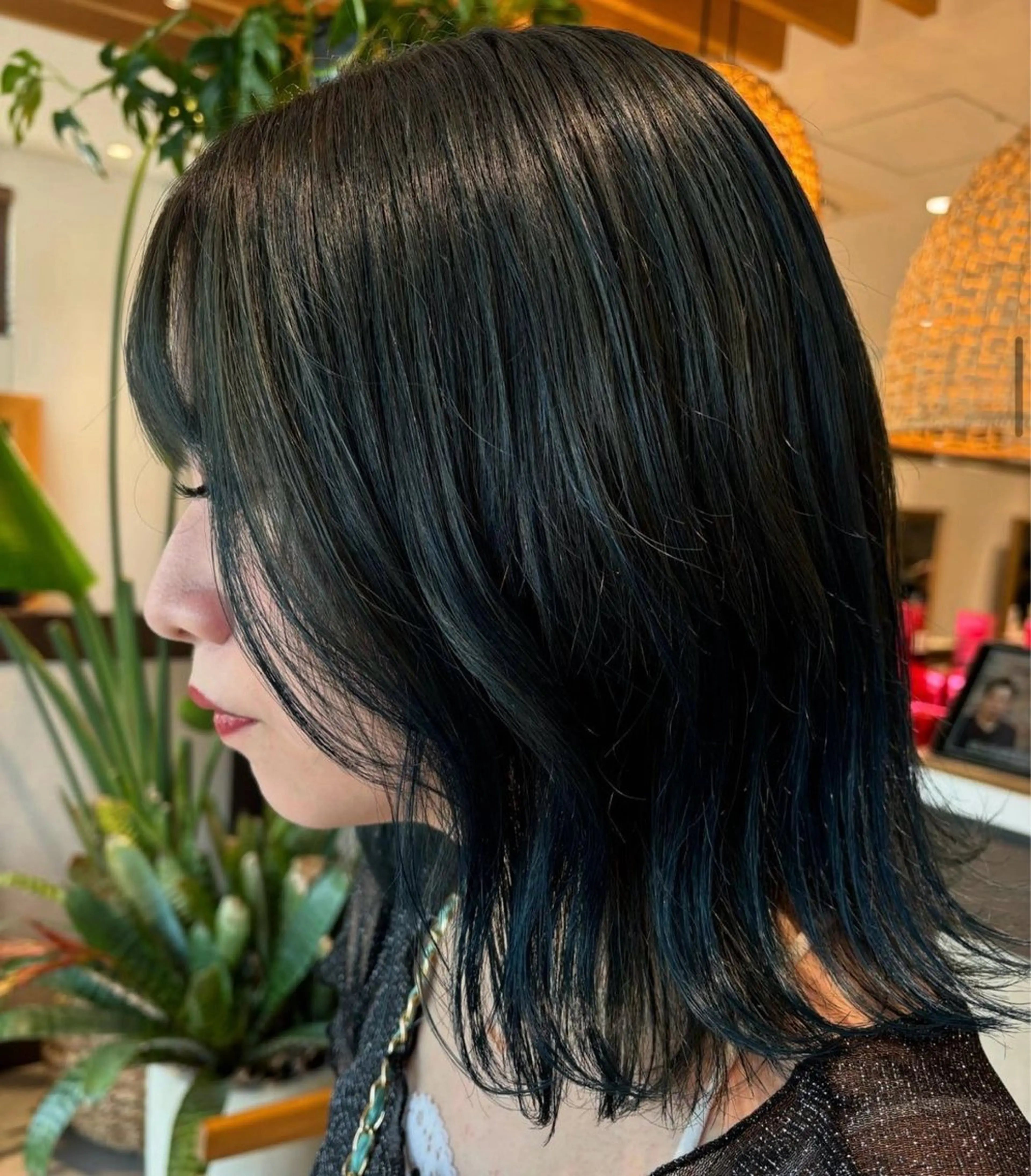 ミディアム カラー ブリーチ ブルーカラー ネイビーカラー ヘアカラー COSTAEST加藤 まり子🪴のヘアスタイル