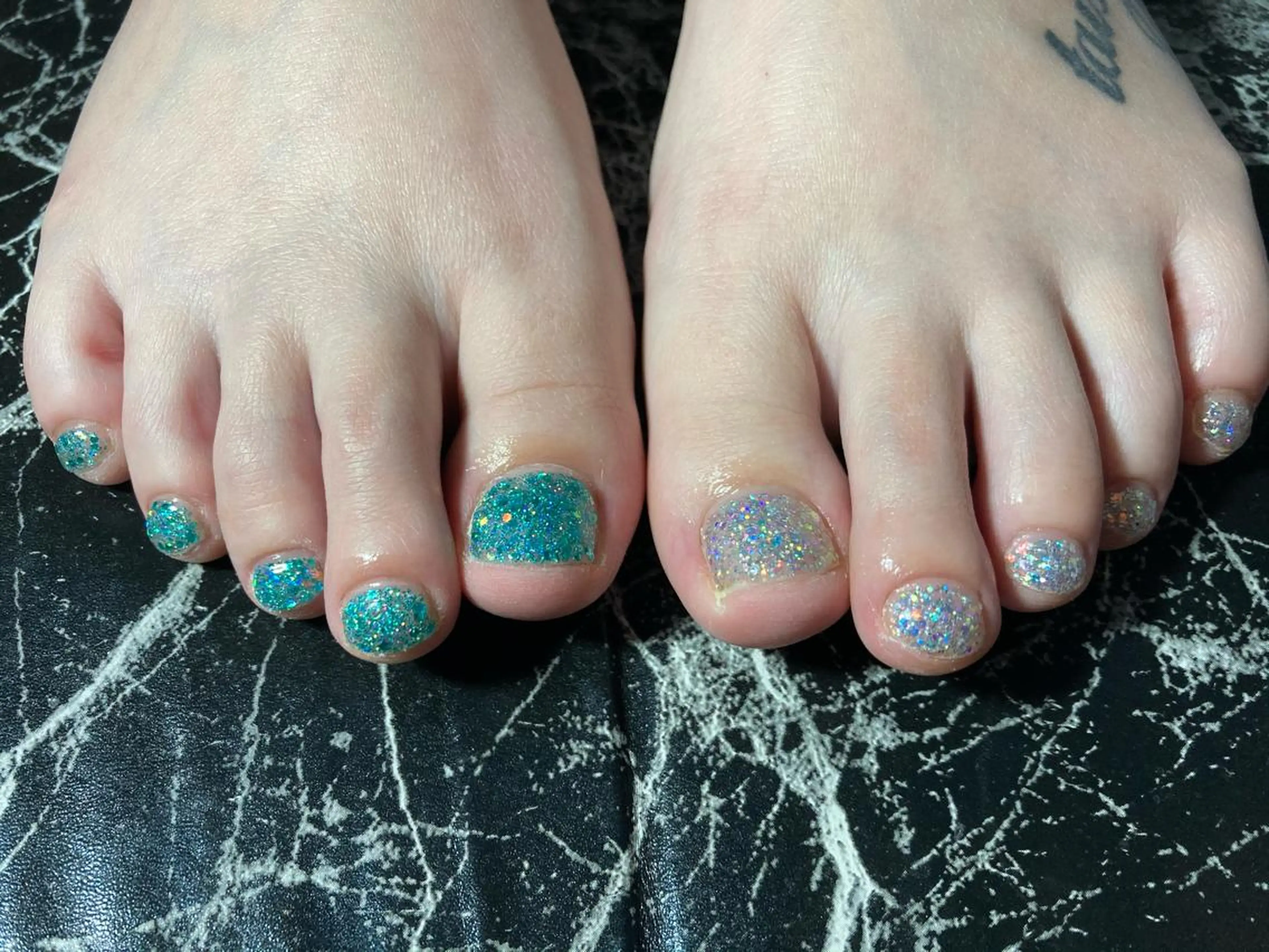 ショート ネイル ハンドネイル フットネイル ✴︎ Delightのネイルデザイン