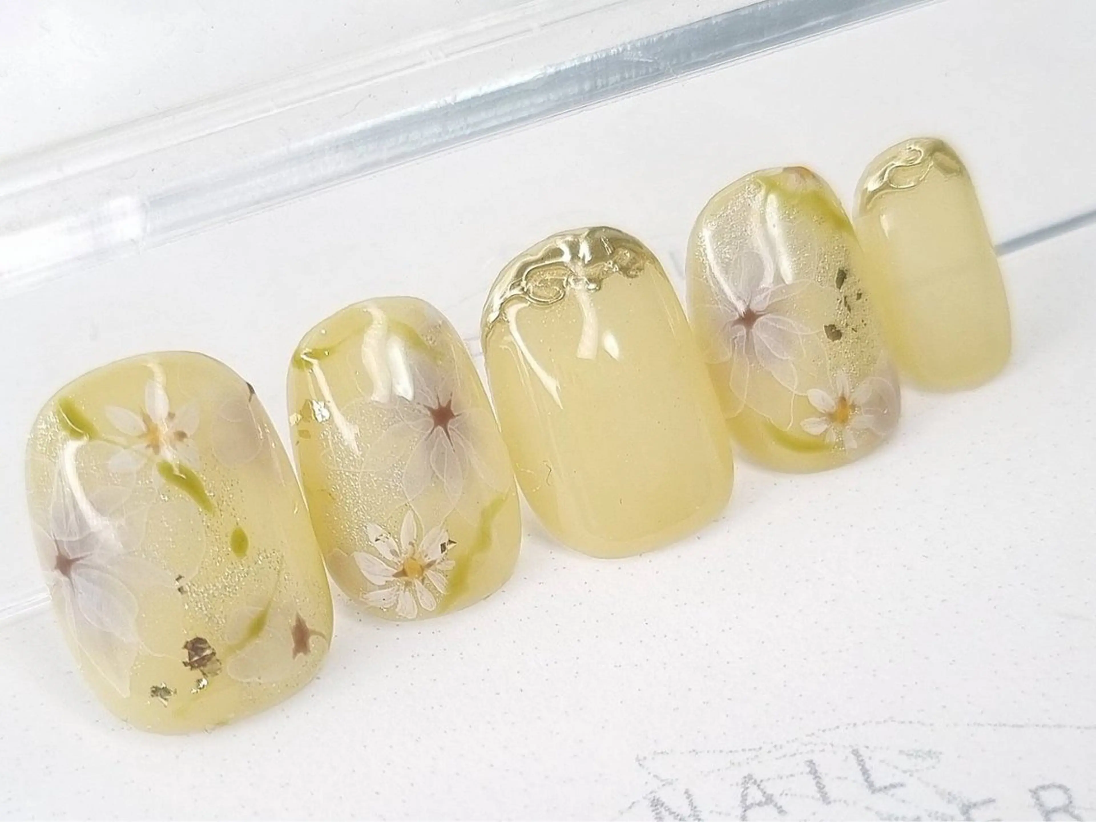 ネイル フラワーネイル ジェルネイル ミラーネイル ニュアンスネイル パラジェル 吉祥寺🌟 ネイルフロンティアのネイルデザイン