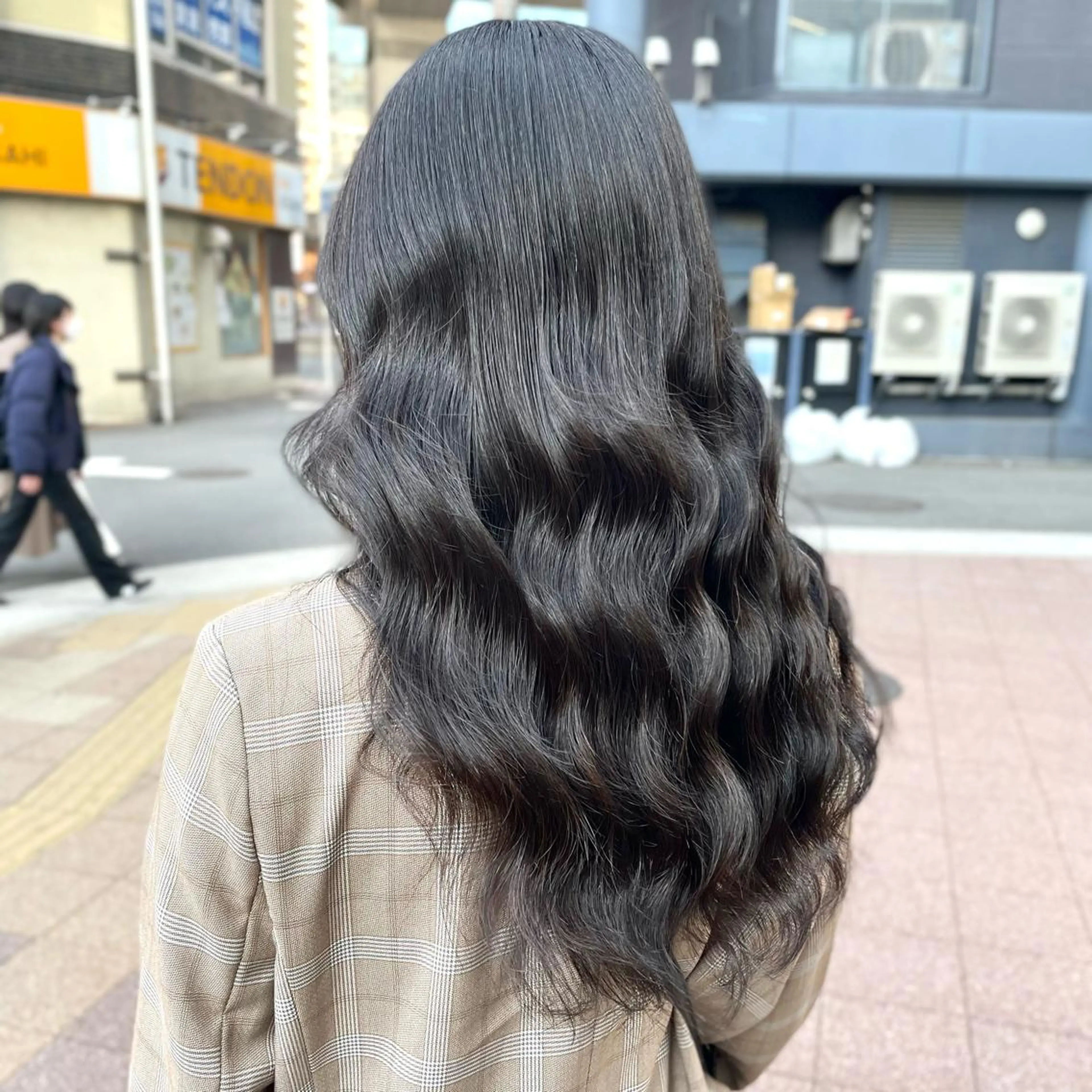 ロング カラー 肌に馴染む暗髪 梅田・増田のヘアスタイル