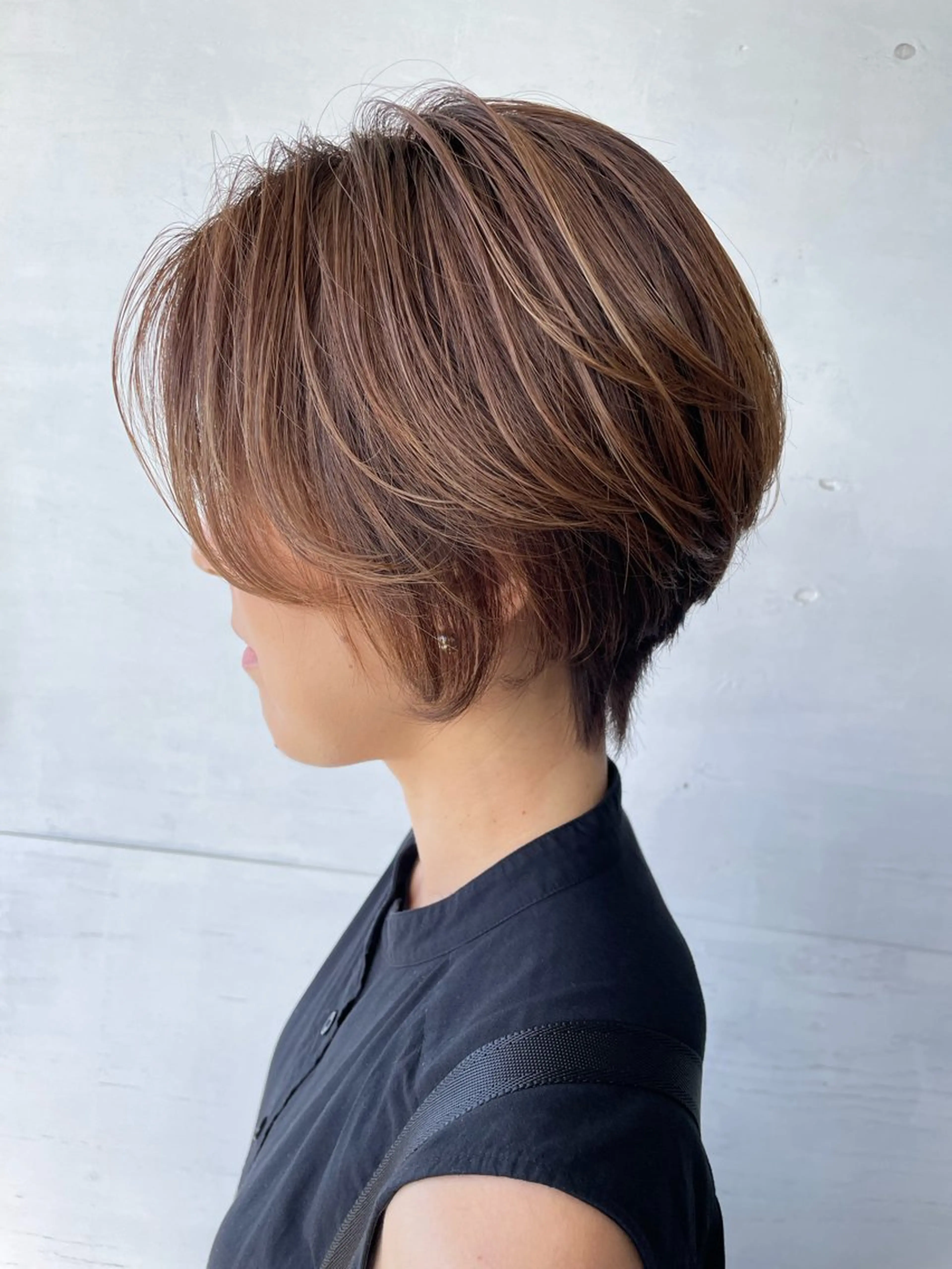 ショート カラー かわさき ともやのヘアスタイル