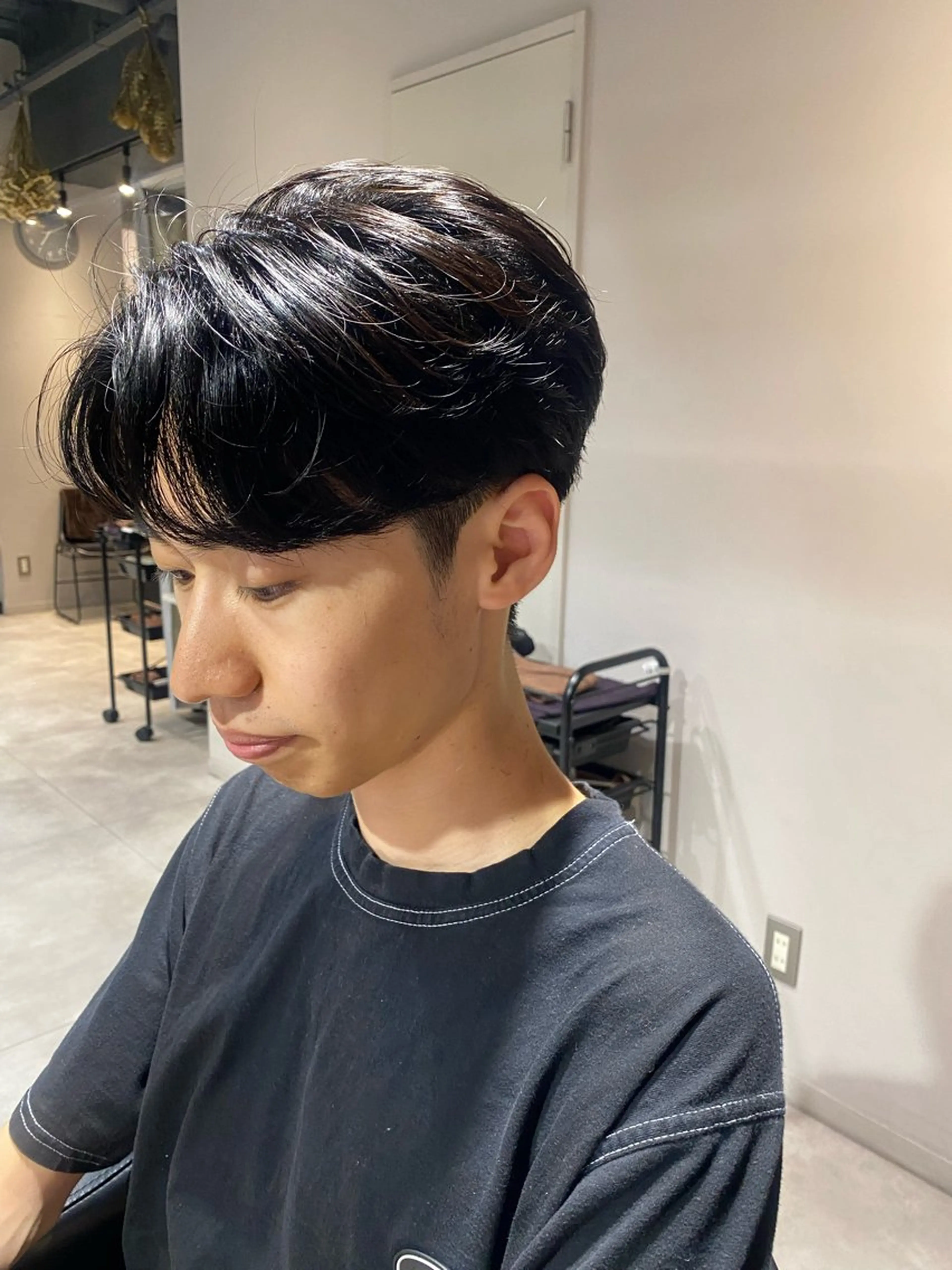 ミディアム パーマ メンズ カット パーマ 似合う髪型が 分からない方へのヘアスタイル