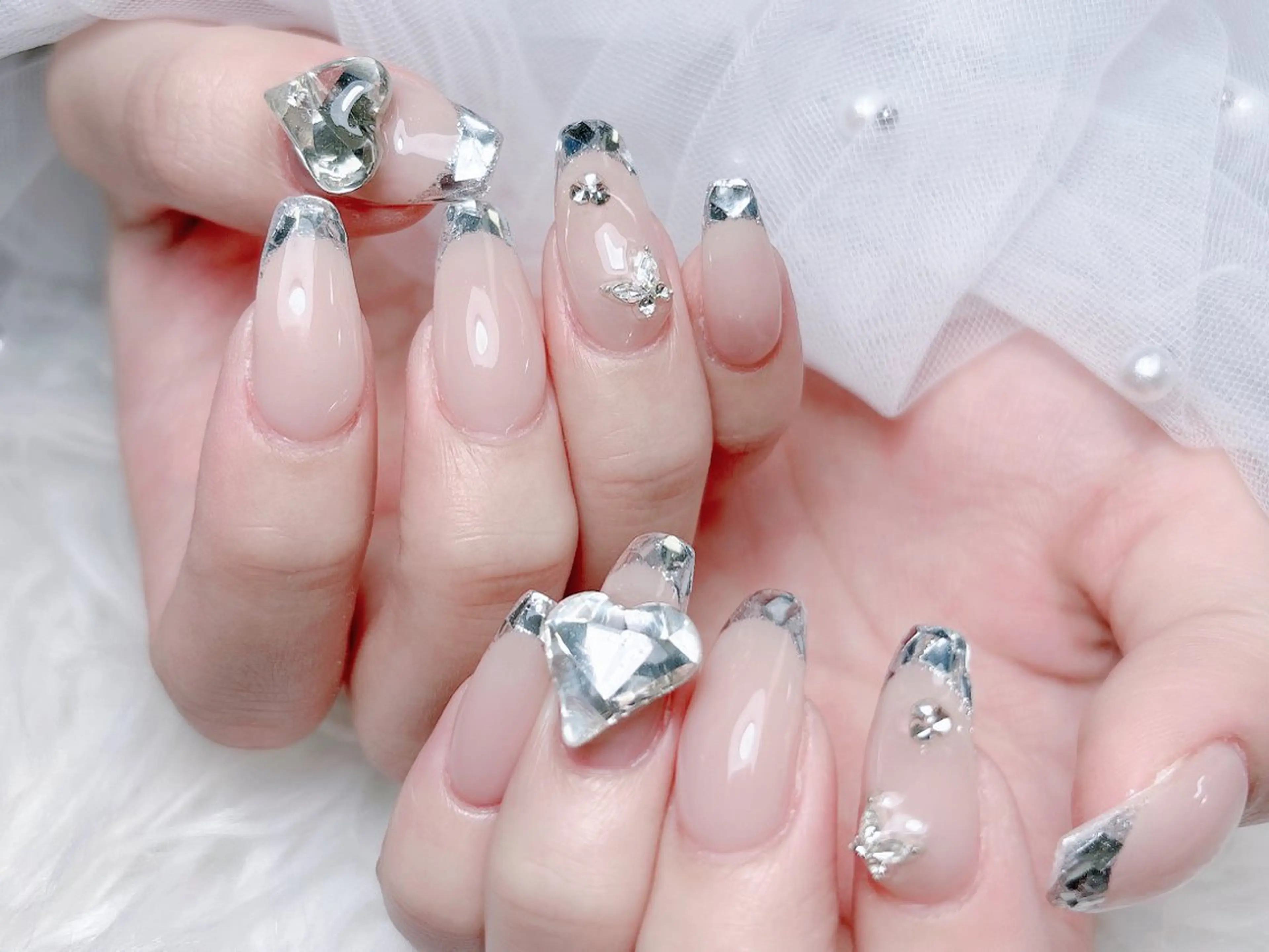 ネイル 成人式 ロングネイル マグネットネイル 大理石ネイル(マーブル) リボン ハンドネイル MoMoA Nail ネイル長さ出し専門店のネイルデザイン