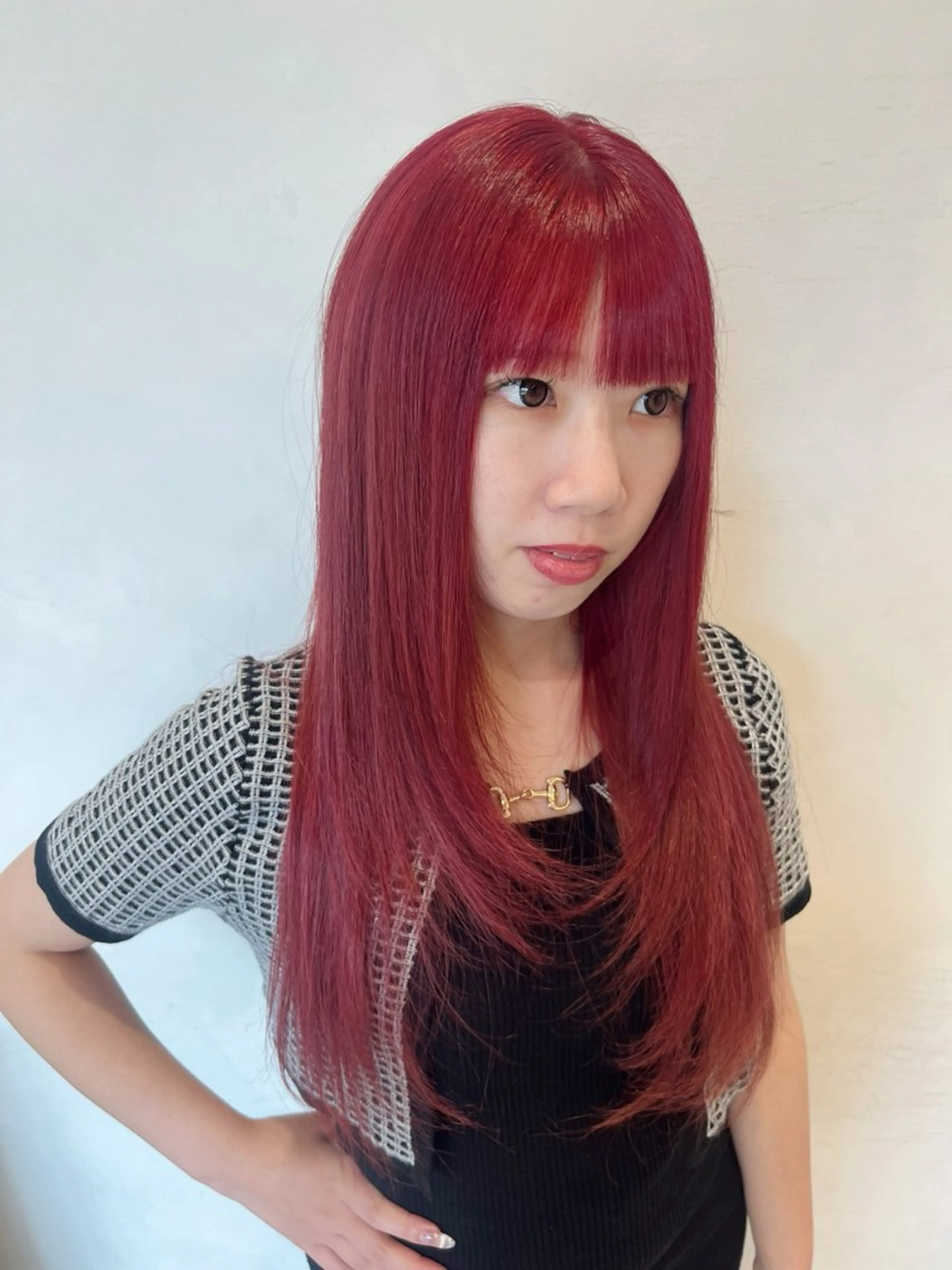 ロング 顔周りカット レイヤーカット カット ヘアカラー あらいしほ /ダブルカラーのヘアスタイル