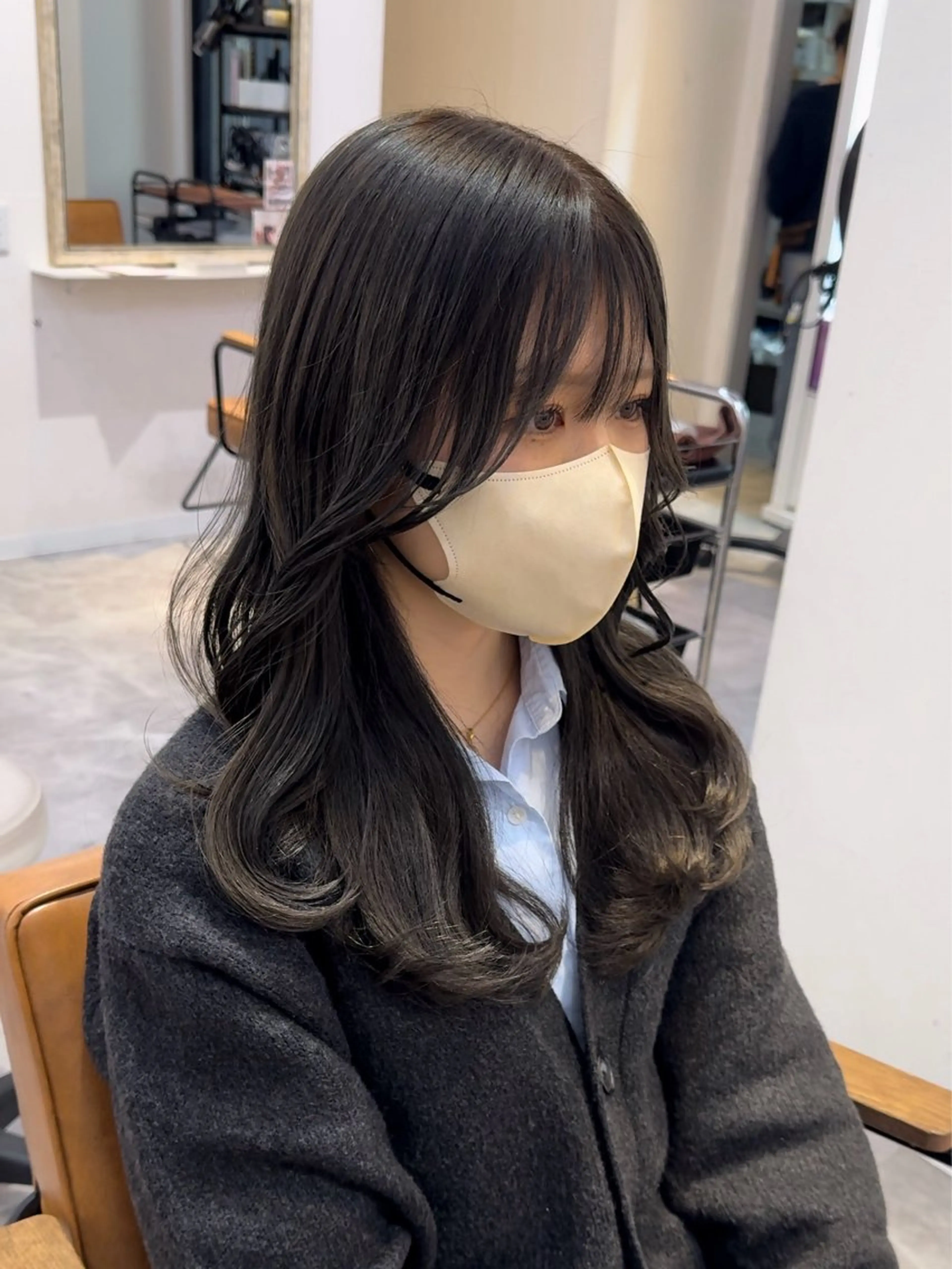 セミロング レイヤーカット カット ヘアカラー トリートメント 髪質改善カラー× 美髪ストレート前出のヘアスタイル