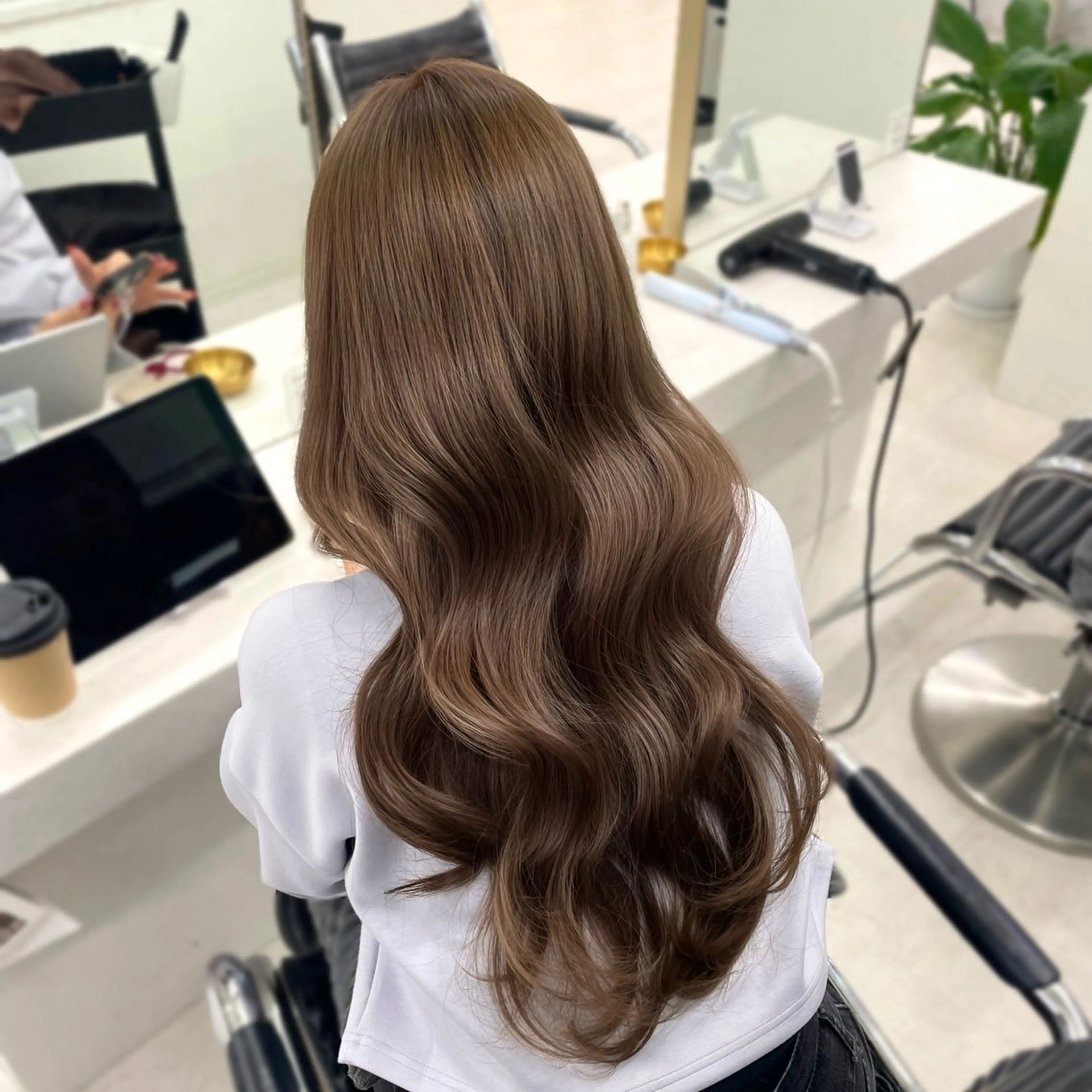 【♡𝟐月限定価格♡】トーンアップうる艶カラー🫧 / トリートメント付き-`♡´-の写真