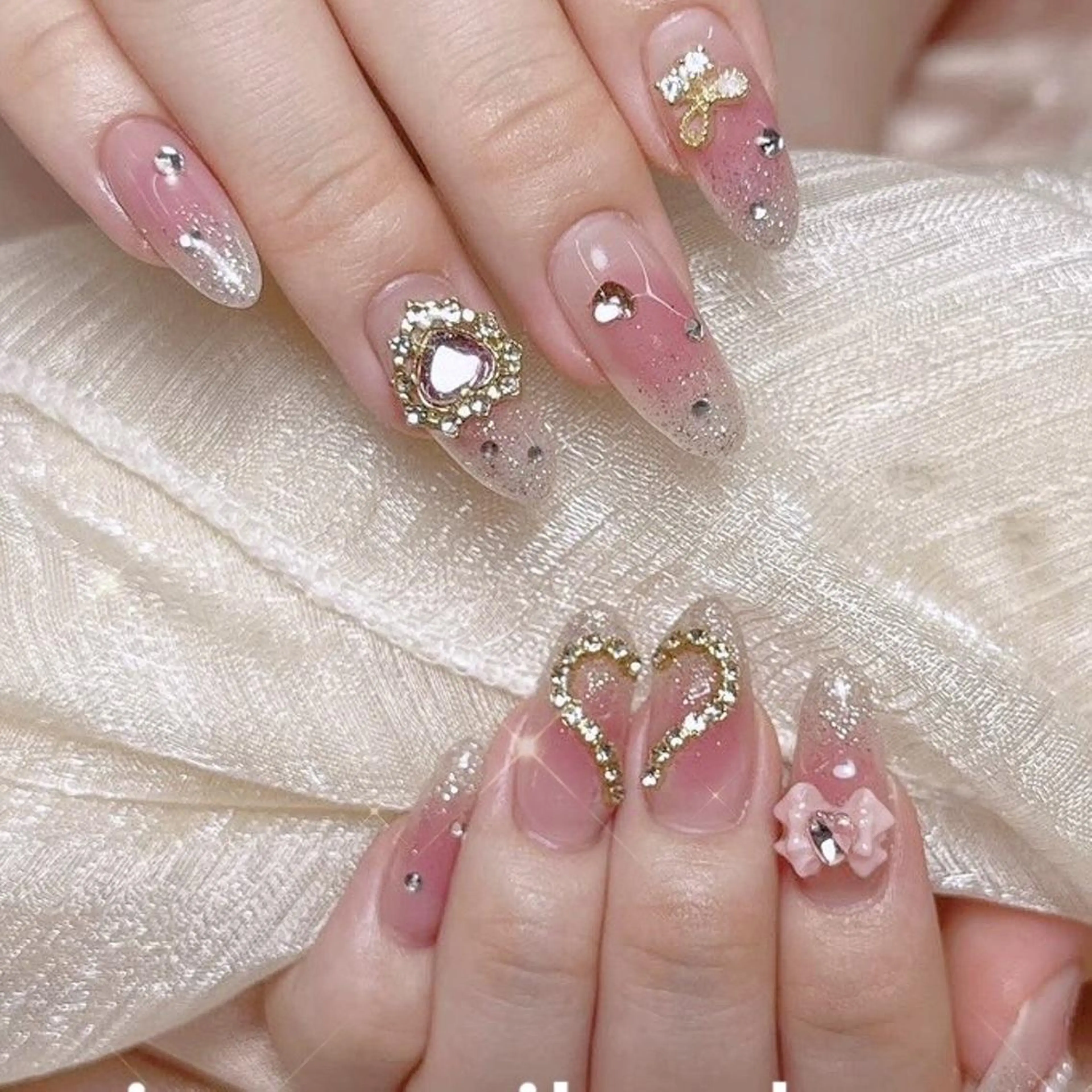 ネイル queens nailsalonのネイルデザイン