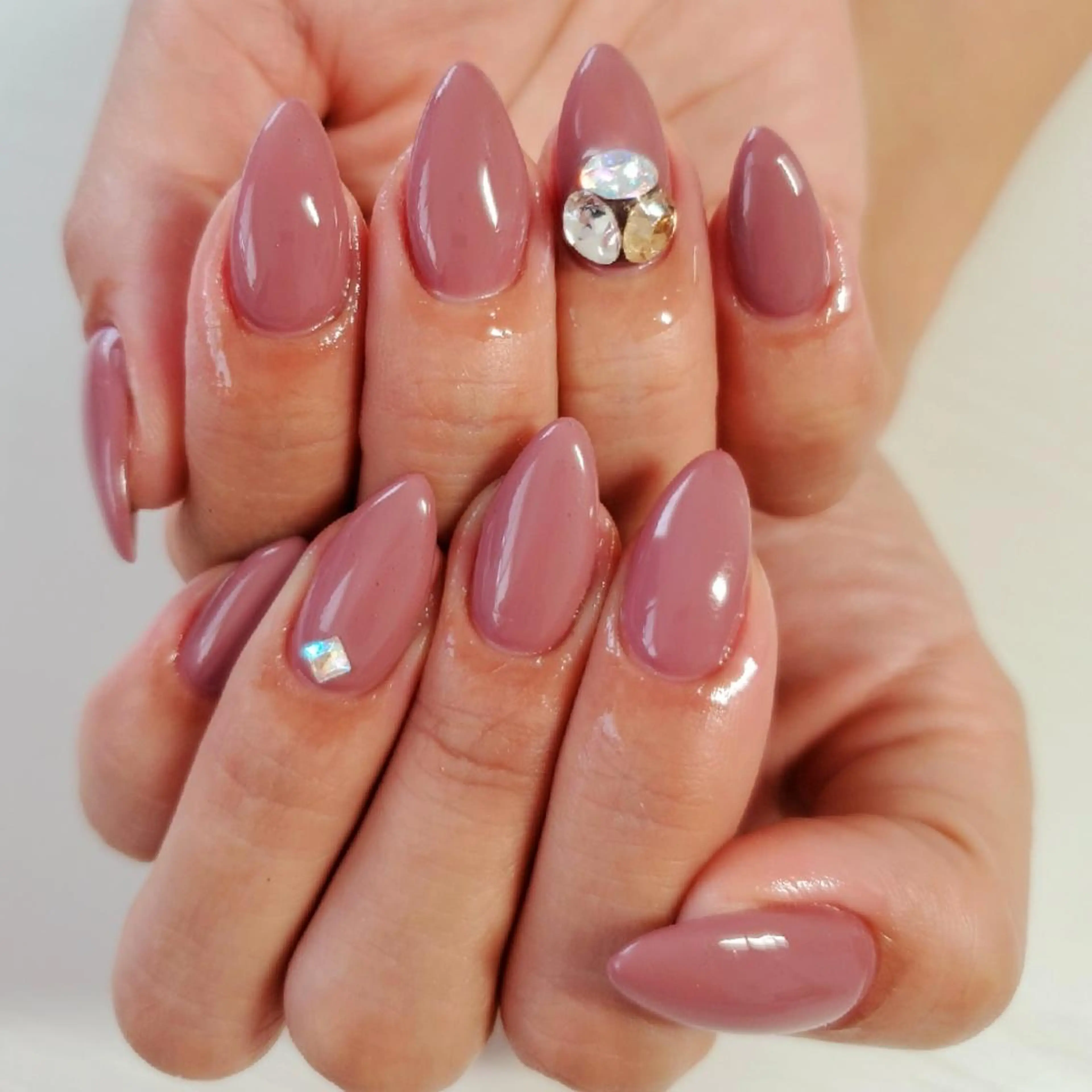 ネイル ワンカラーネイル ストーンネイル   MAKI NAILのネイルデザイン