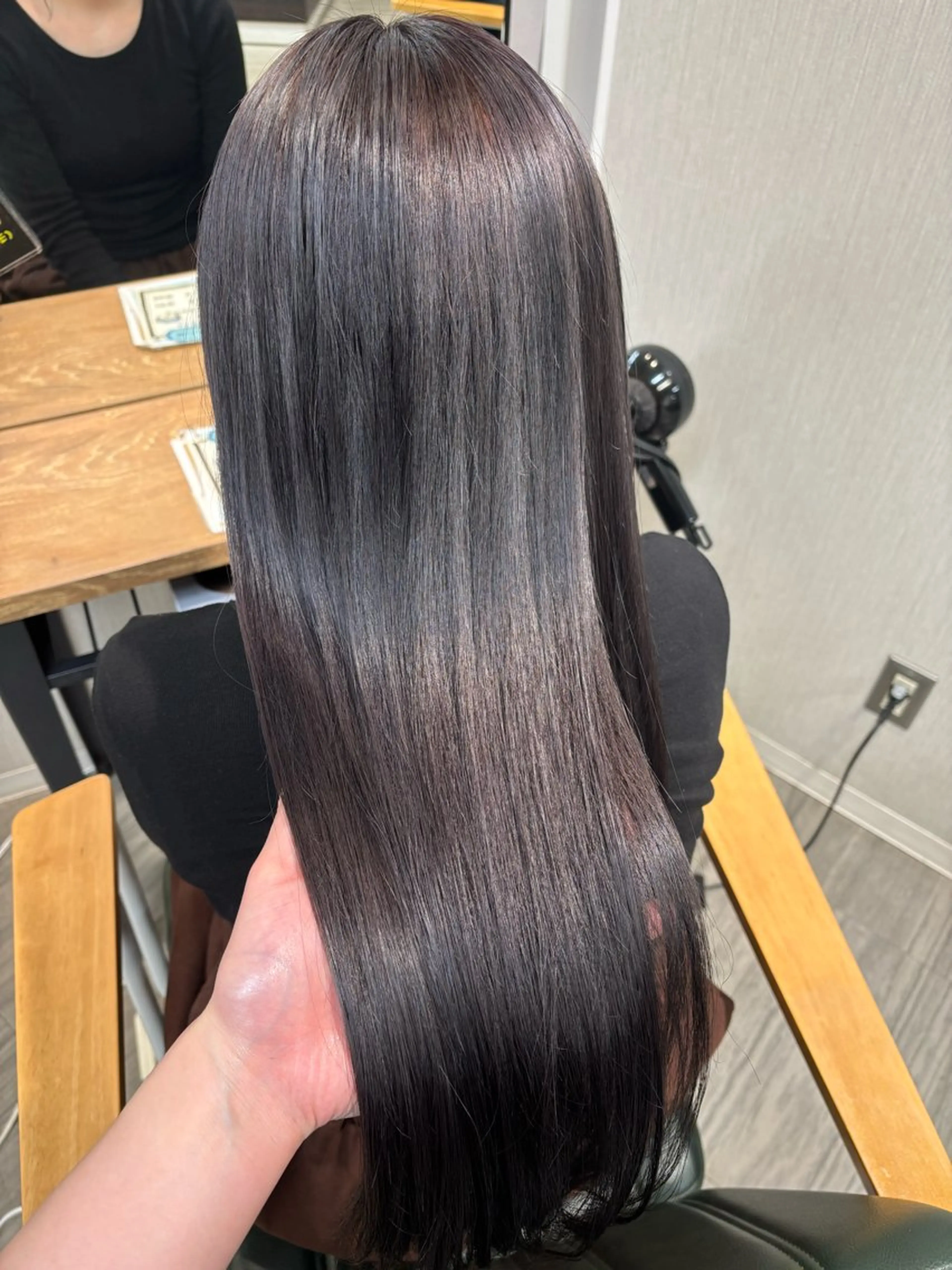 ロング カラー グレージュ ラベンダーカラー ラベンダーグレージュ ラベンダーグレー 福石 玲華のヘアスタイル