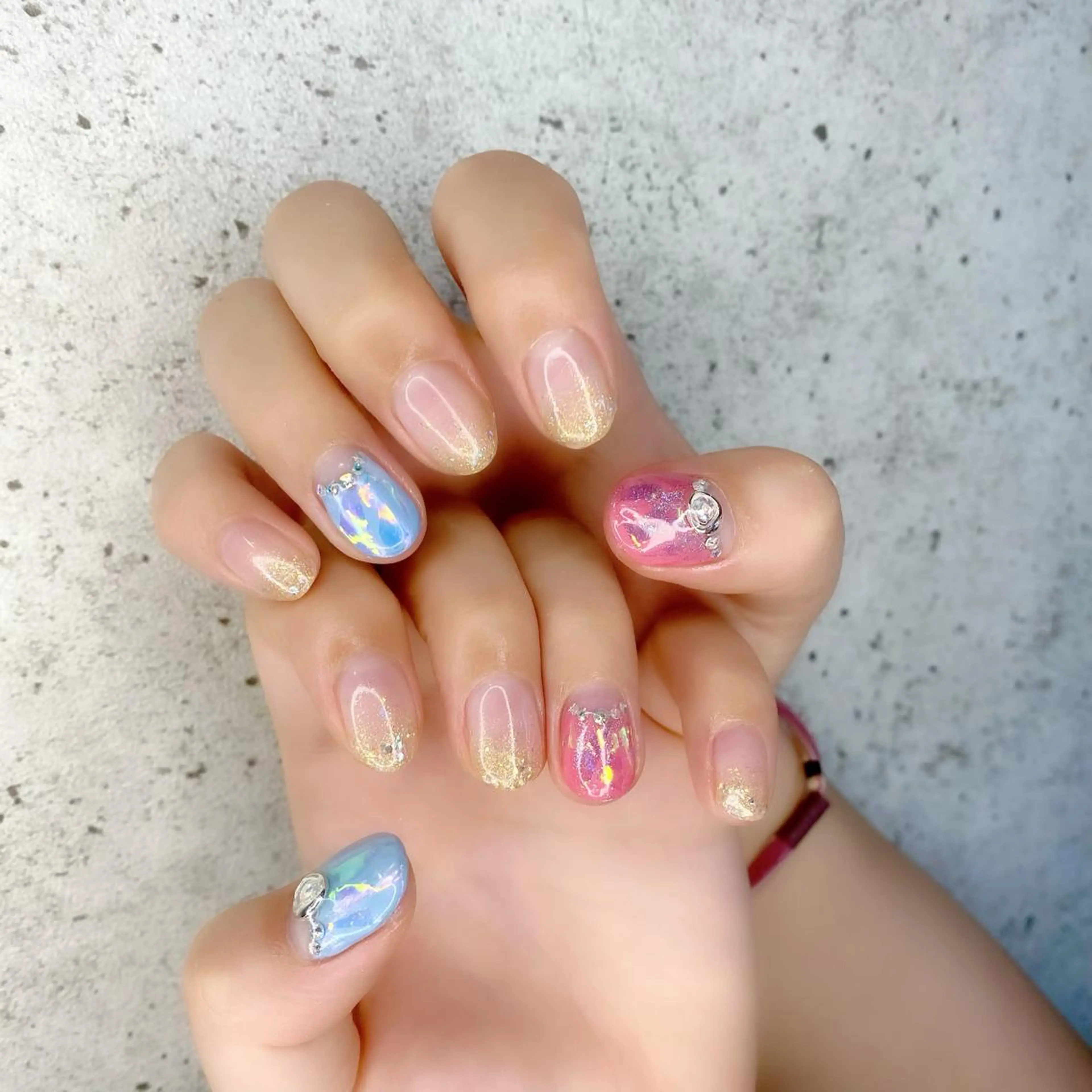 ミディアム カラー パーマ ヘアアレンジ メンズ キッズ ネイル マツエク・マツパ メンズ韓国風 韓国風マツエク 韓国風ヘア ゴールド 氷ネイル・うるうるネイル ハンドネイル Salon Ｋのネイルデザイン