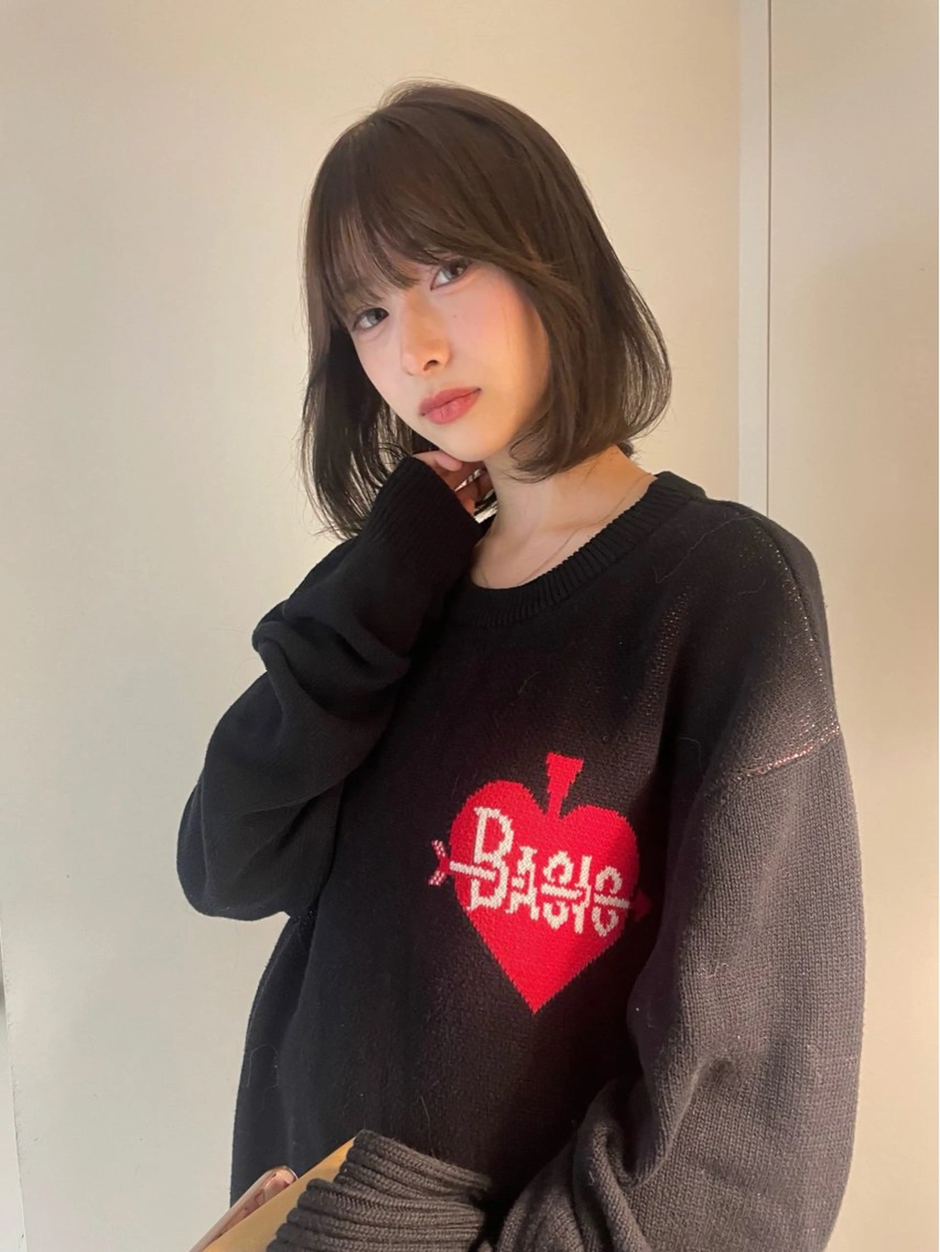 ショート カラー REMI／ ラフボブとレイヤーのヘアスタイル