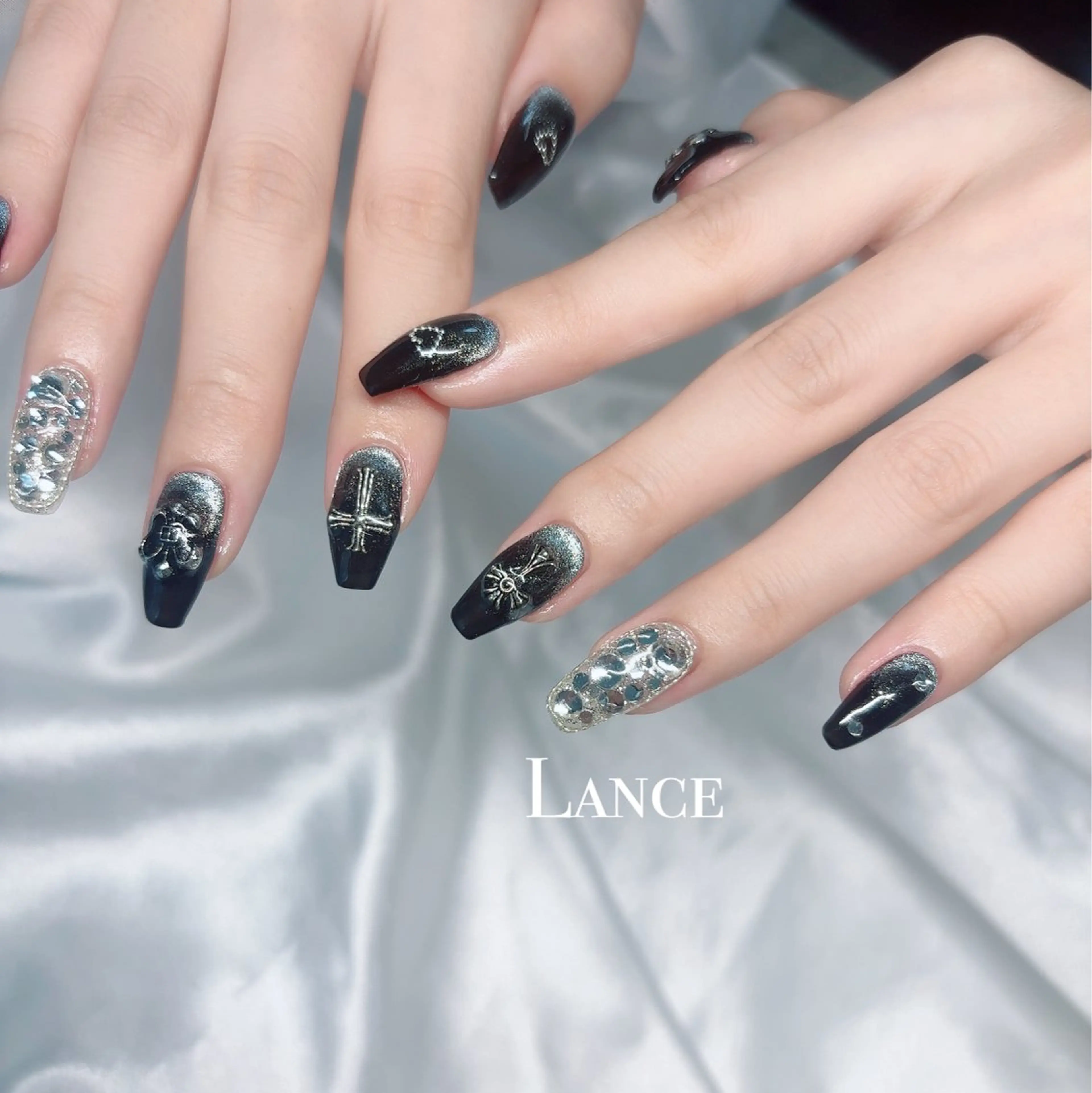 ネイル オーロラネイル フットネイル フレンチネイル キラキラネイル 韓国ネイル Lance nailのネイルデザイン