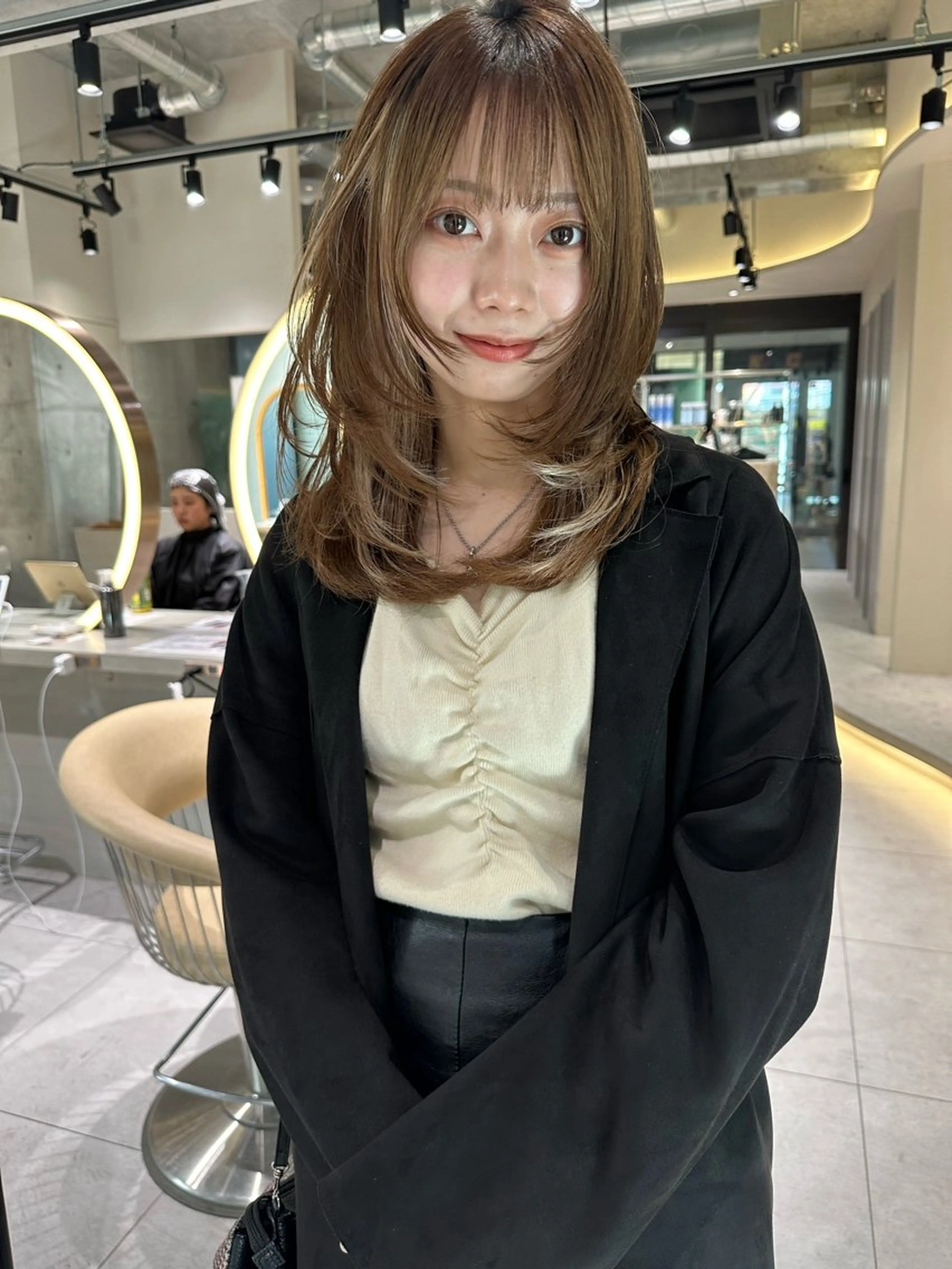 セミロング 縮毛矯正 VEGA天神 ブリーチのヘアスタイル