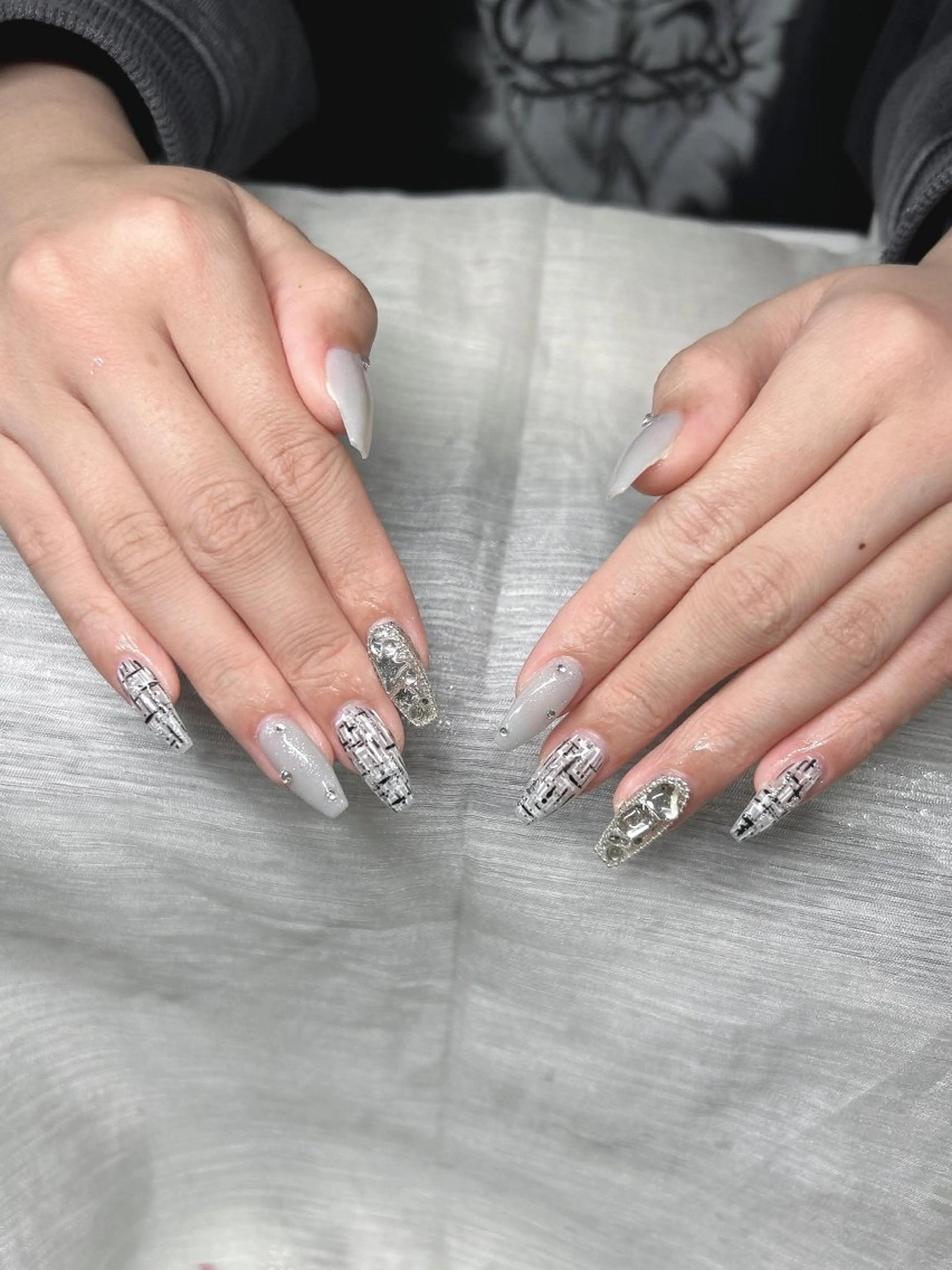 ネイル オーロラネイル チークネイル 長さ出し フットネイル フレンチネイル Lee Nailsのネイルデザイン