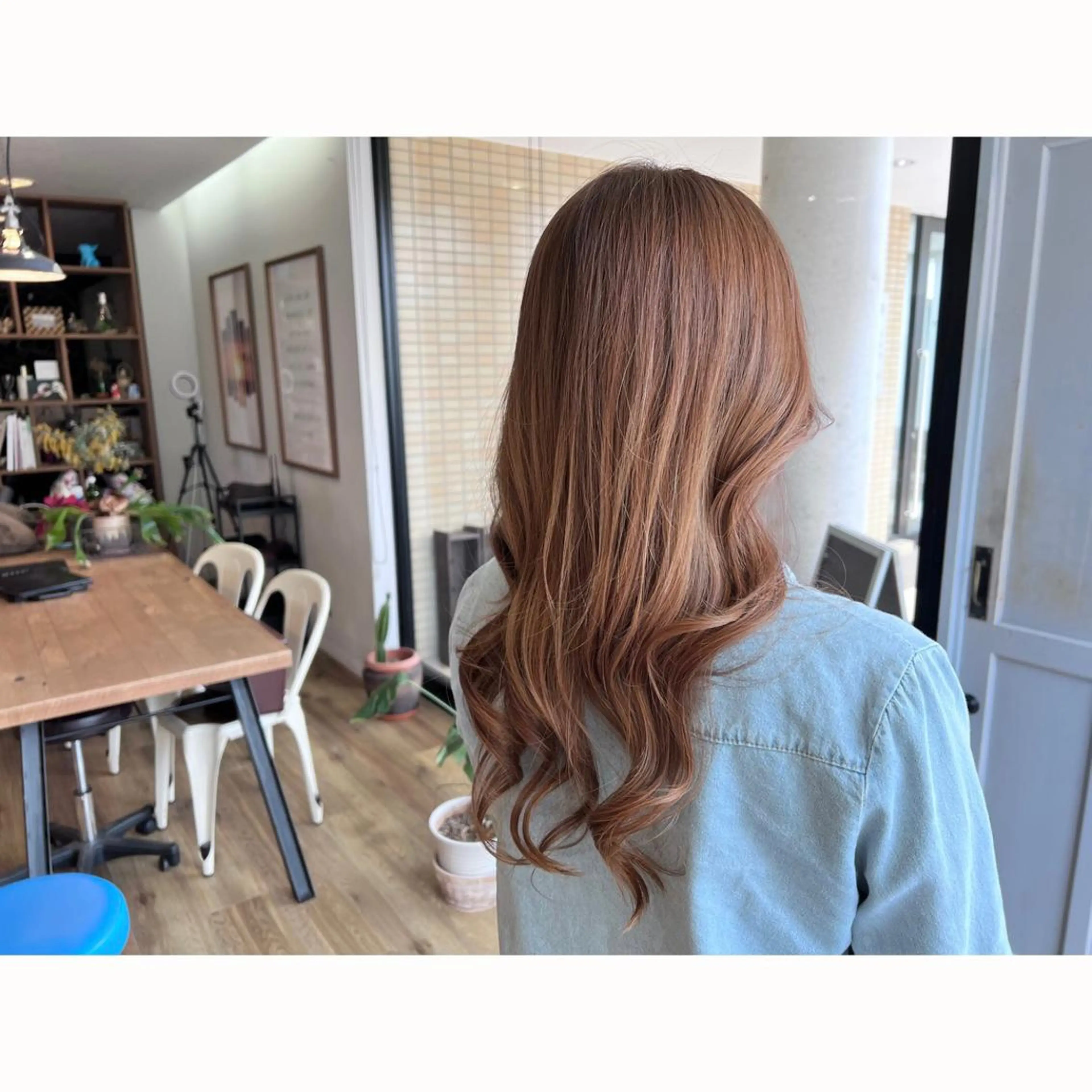 ロング カラー ピンクカラー ヘアカラー トリートメント ツキダテ ユイのヘアスタイル