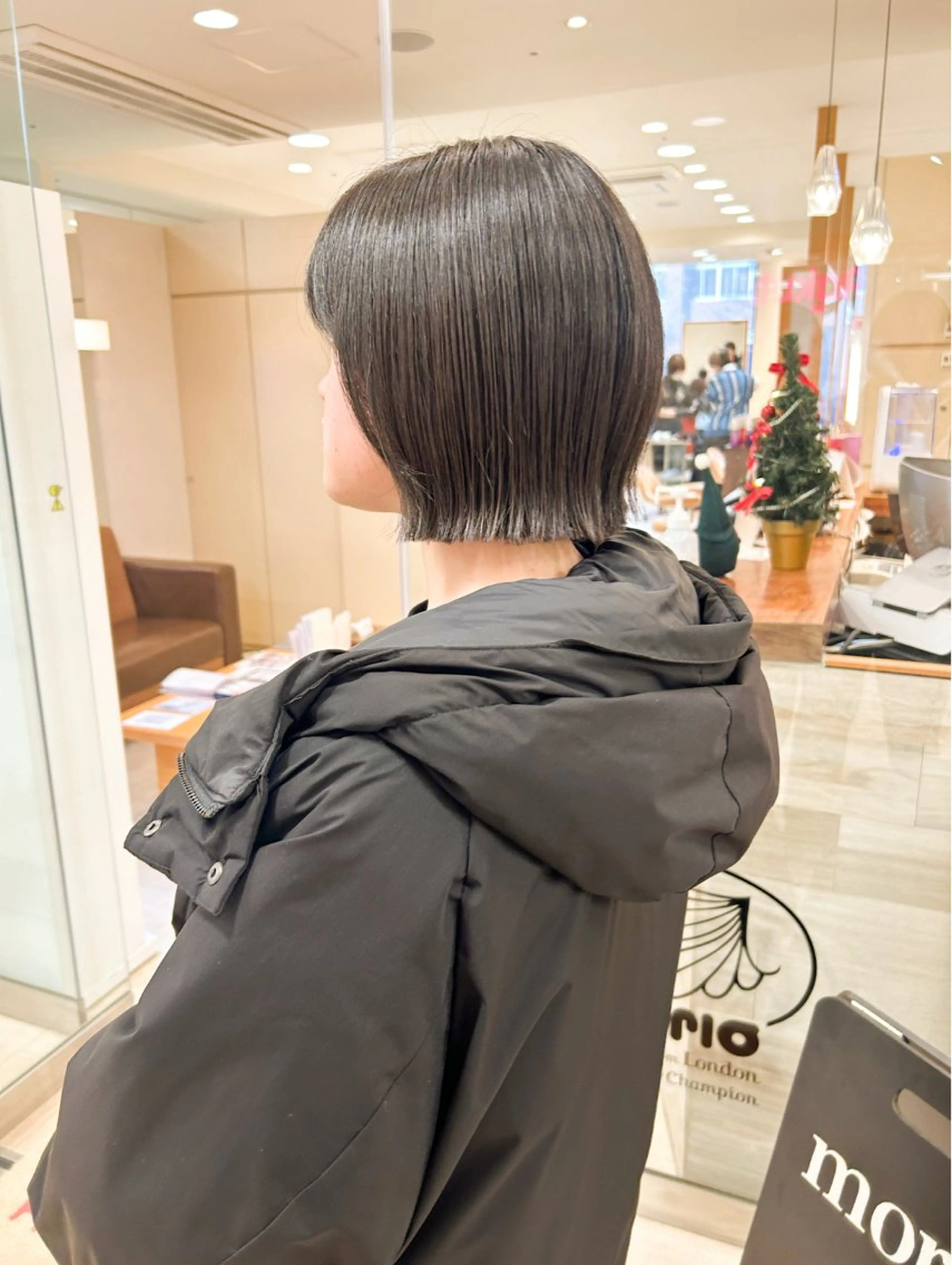 ショート ボブ 外ハネヘア morio コトミのヘアスタイル